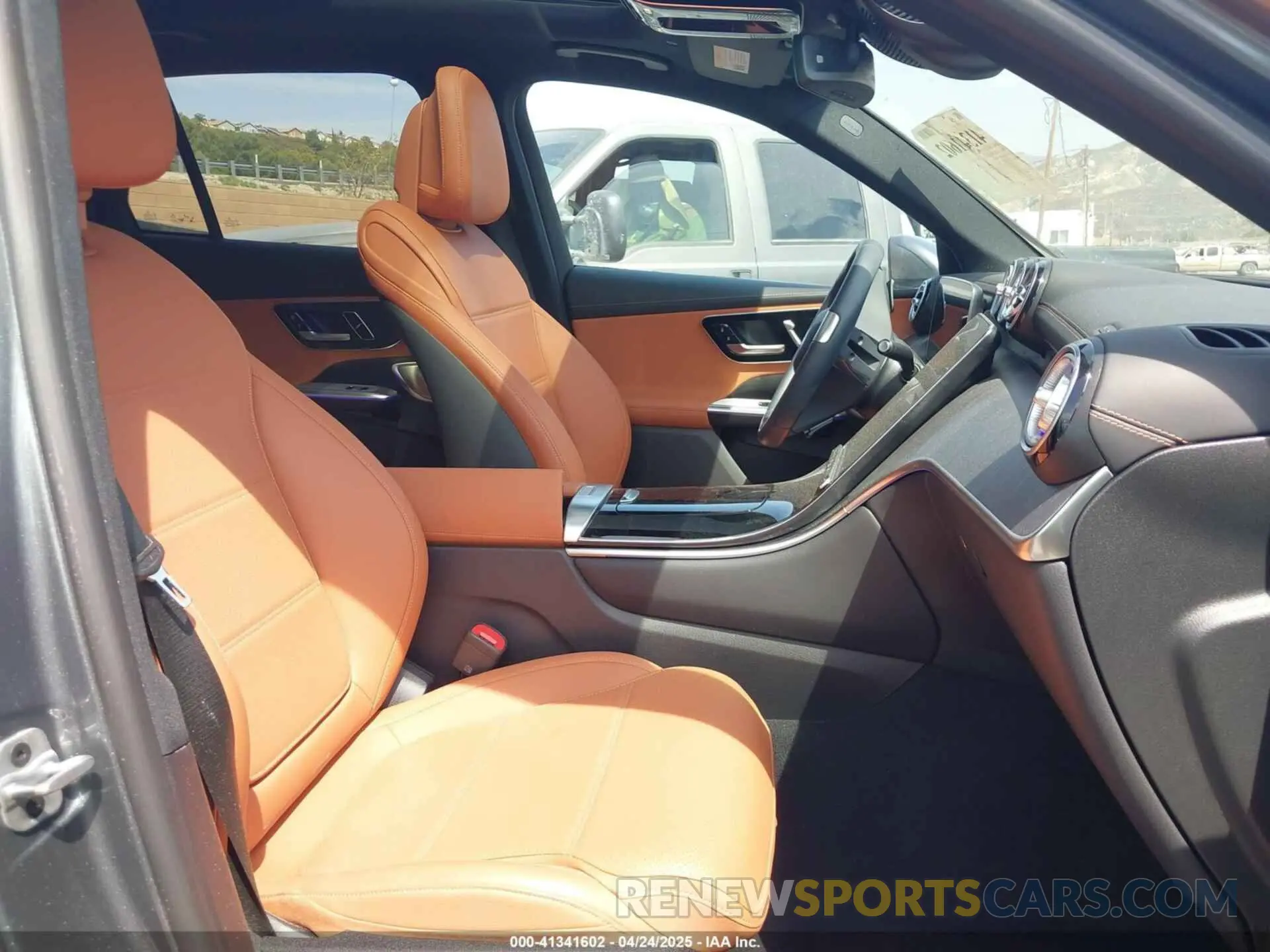5 fotografías del automóvil dañado W1NKM4HB5PU028110 MERCEDES-BENZ GLC 300 2023