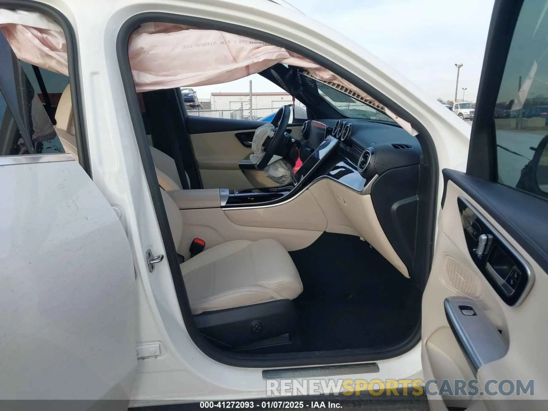 5 fotografías del automóvil dañado W1NKM4HB6PF028329 MERCEDES-BENZ GLC 300 2023