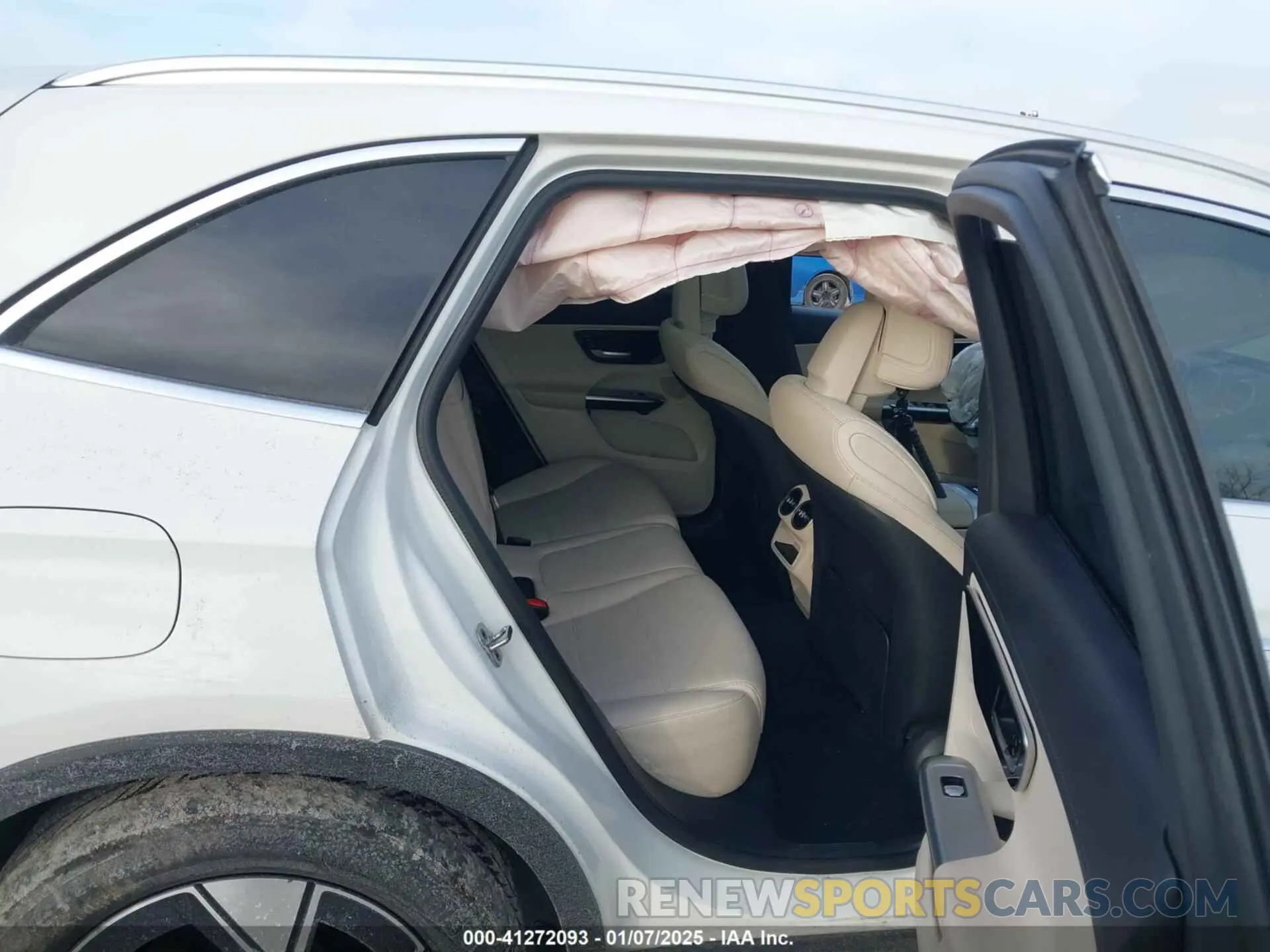 8 fotografías del automóvil dañado W1NKM4HB6PF028329 MERCEDES-BENZ GLC 300 2023