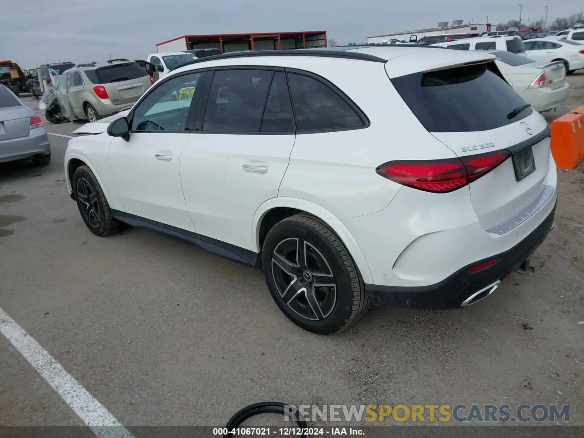 3 fotografías del automóvil dañado W1NKM4HB8PF060067 MERCEDES-BENZ GLC 300 2023