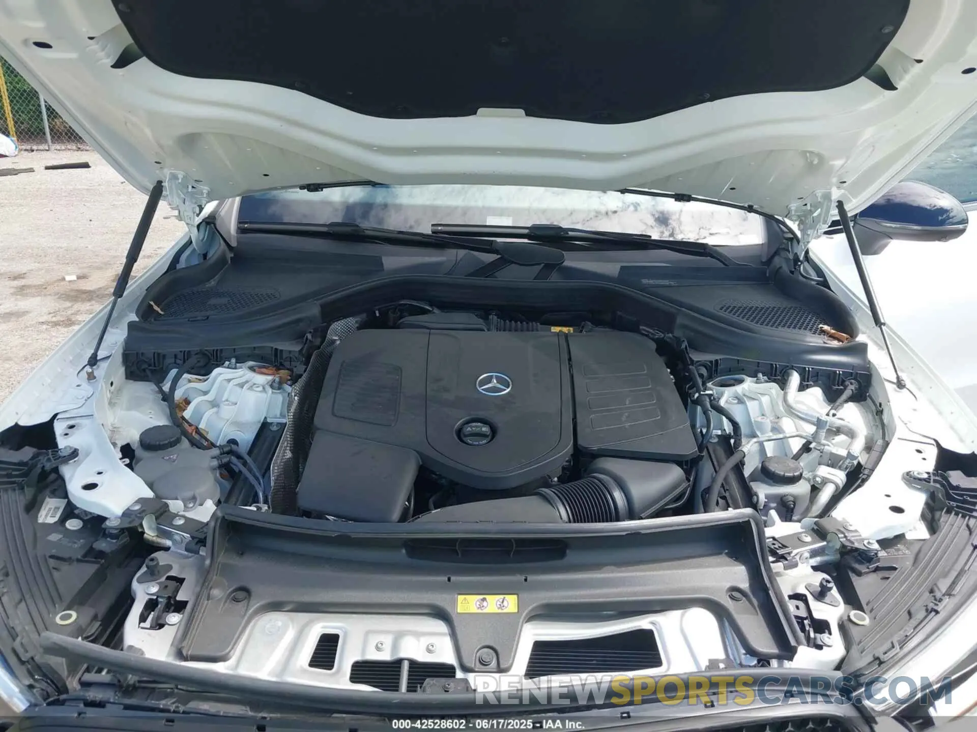 10 fotografías del automóvil dañado W1NKJ4HBXRF098993 MERCEDES-BENZ GLC 300 2024