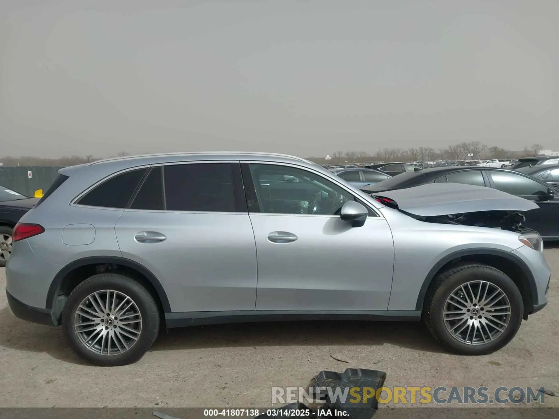 13 fotografías del automóvil dañado W1NKM4GB3RF194859 MERCEDES-BENZ GLC 300 2024