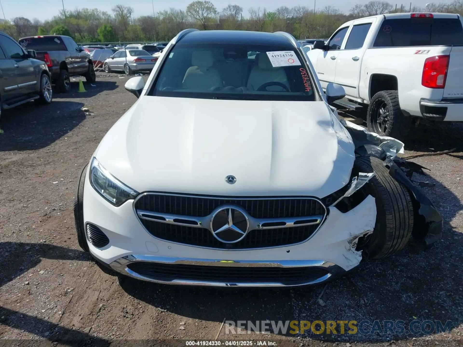 12 fotografías del automóvil dañado W1NKM4GB5RF167307 MERCEDES-BENZ GLC 300 2024