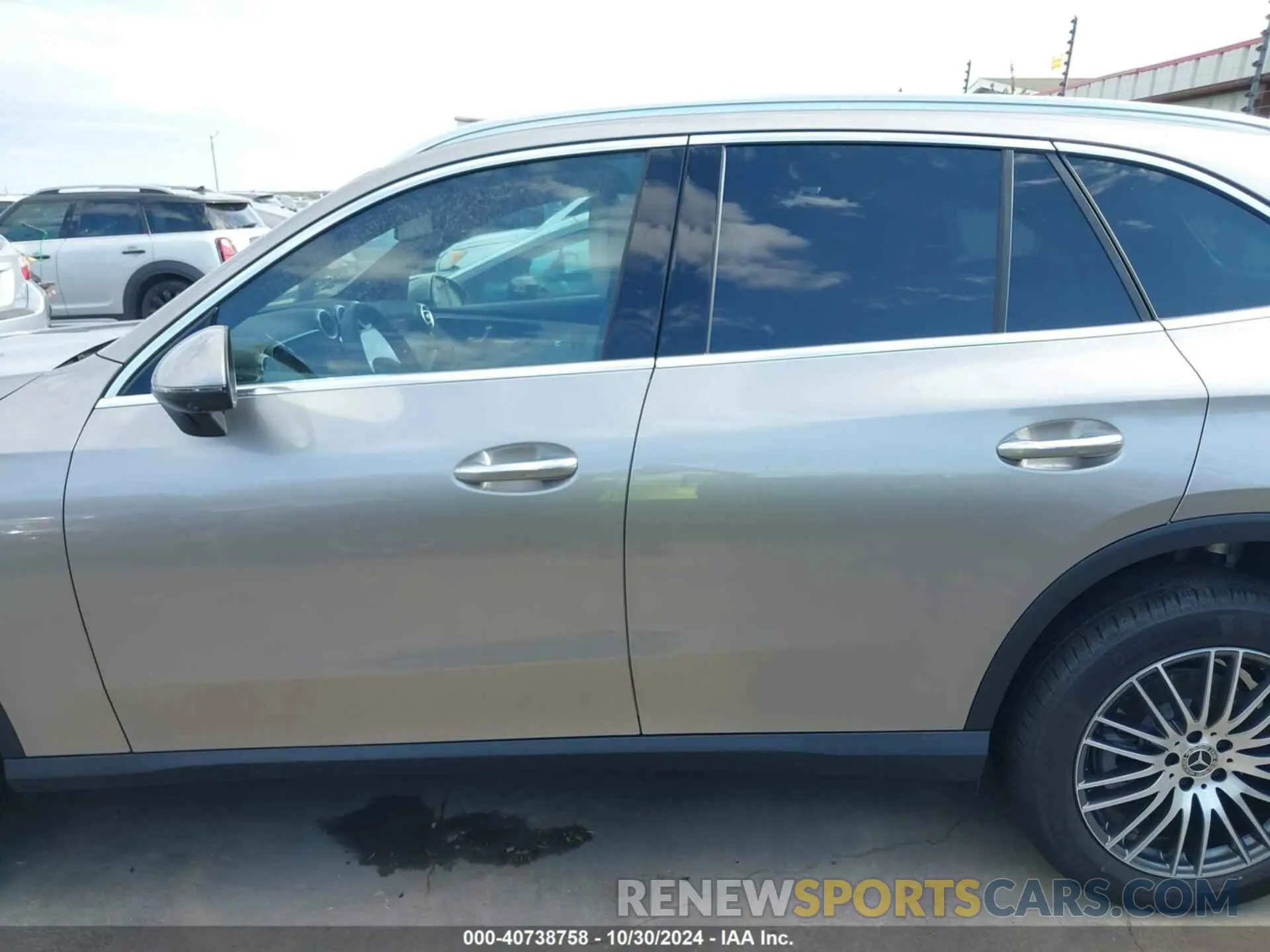 15 fotografías del automóvil dañado W1NKM4GB5RF177402 MERCEDES-BENZ GLC 300 2024