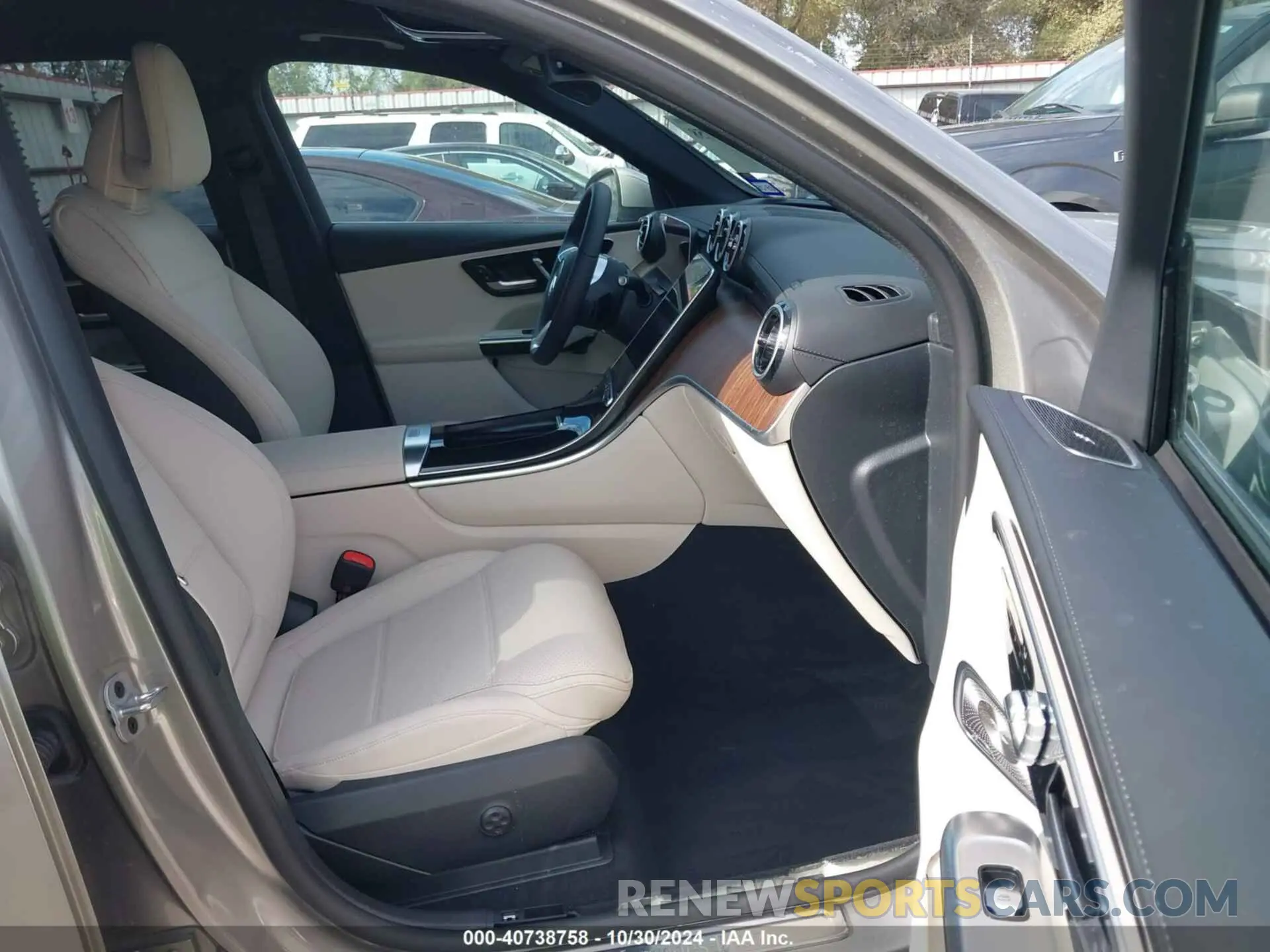 5 fotografías del automóvil dañado W1NKM4GB5RF177402 MERCEDES-BENZ GLC 300 2024