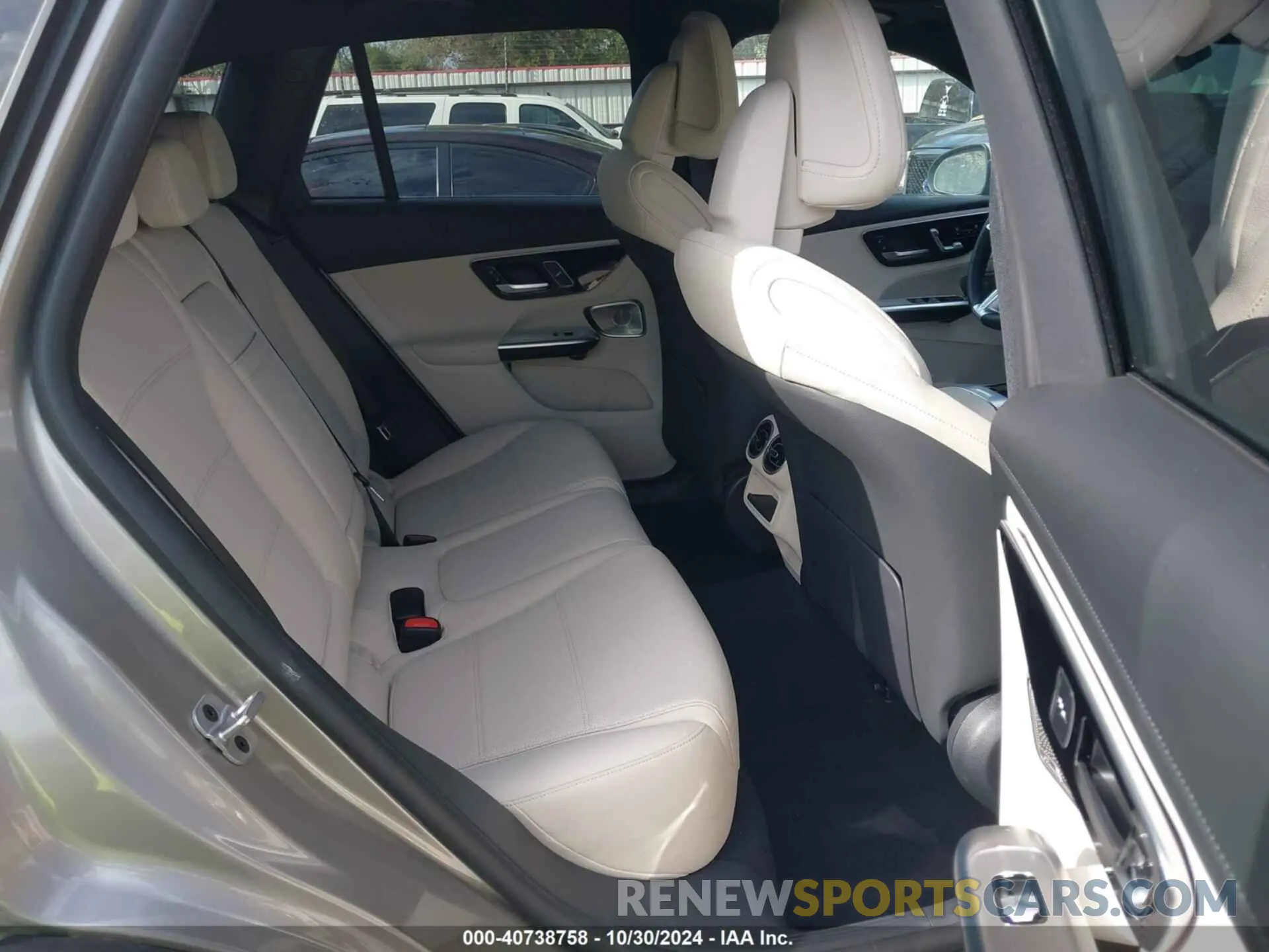 8 fotografías del automóvil dañado W1NKM4GB5RF177402 MERCEDES-BENZ GLC 300 2024