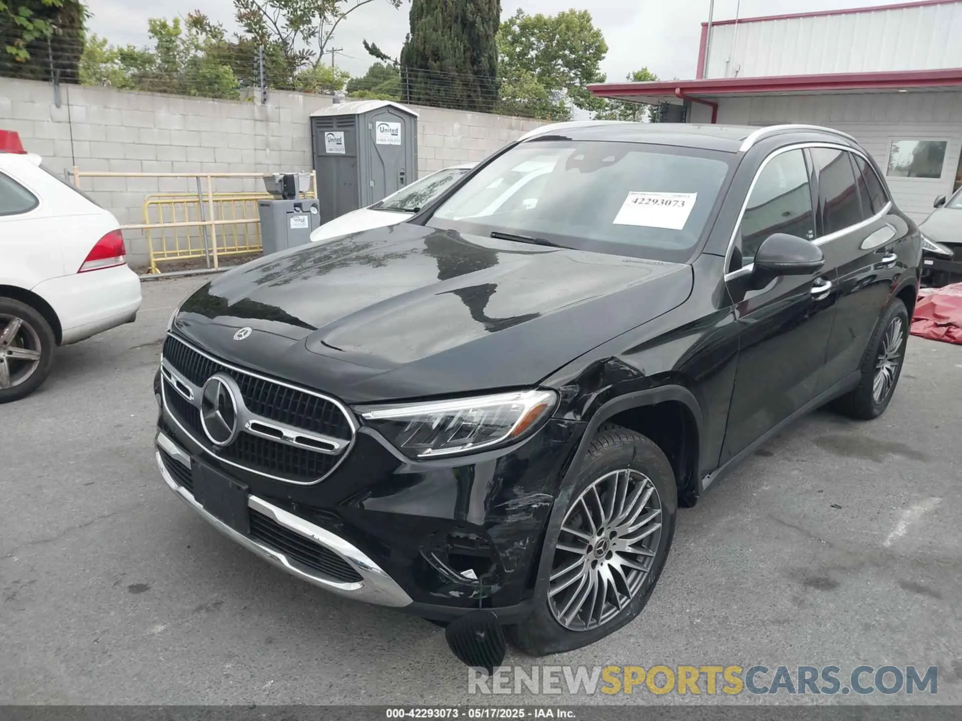 2 fotografías del automóvil dañado W1NKM4GB6RF190935 MERCEDES-BENZ GLC 300 2024
