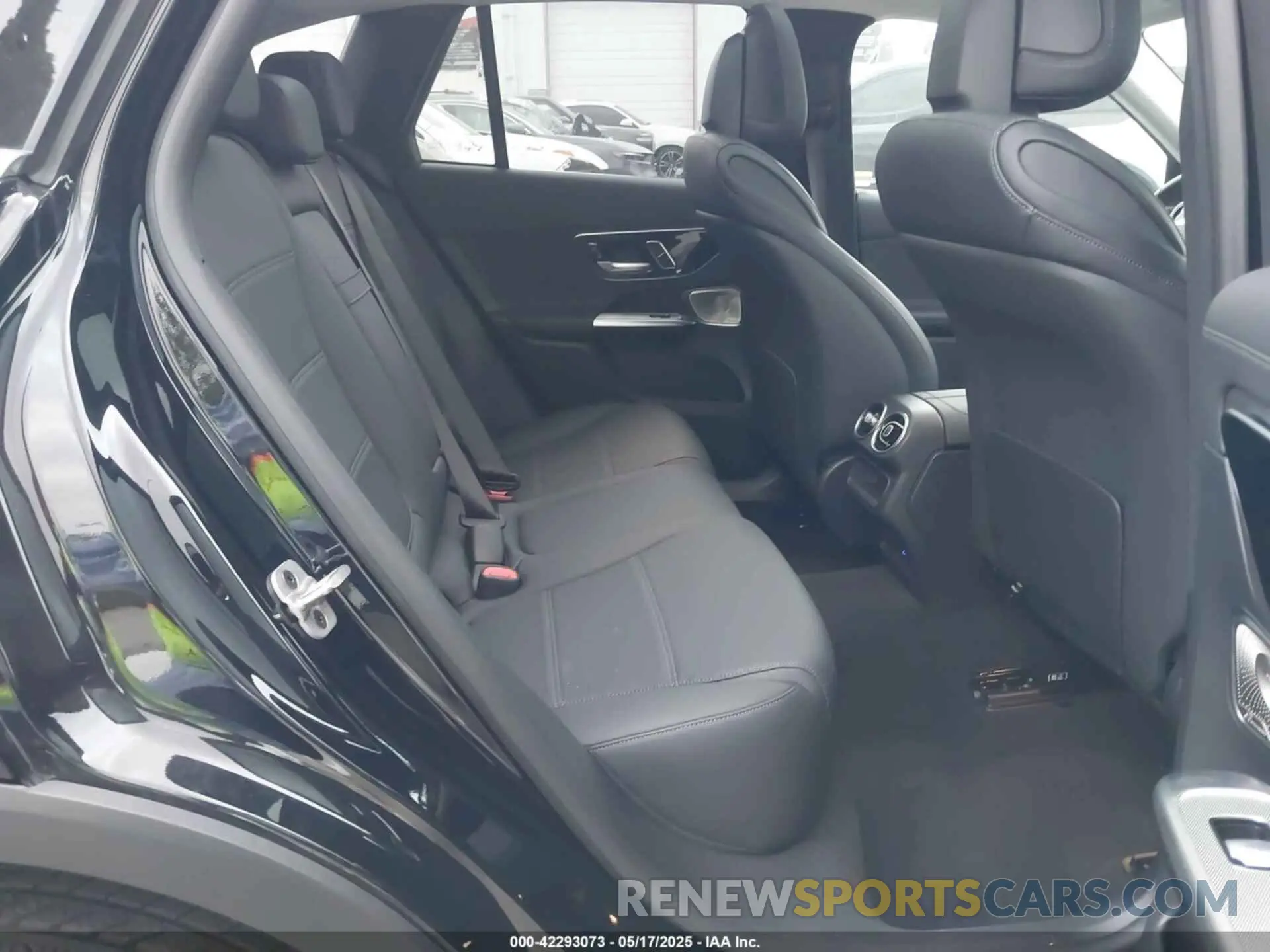 8 fotografías del automóvil dañado W1NKM4GB6RF190935 MERCEDES-BENZ GLC 300 2024