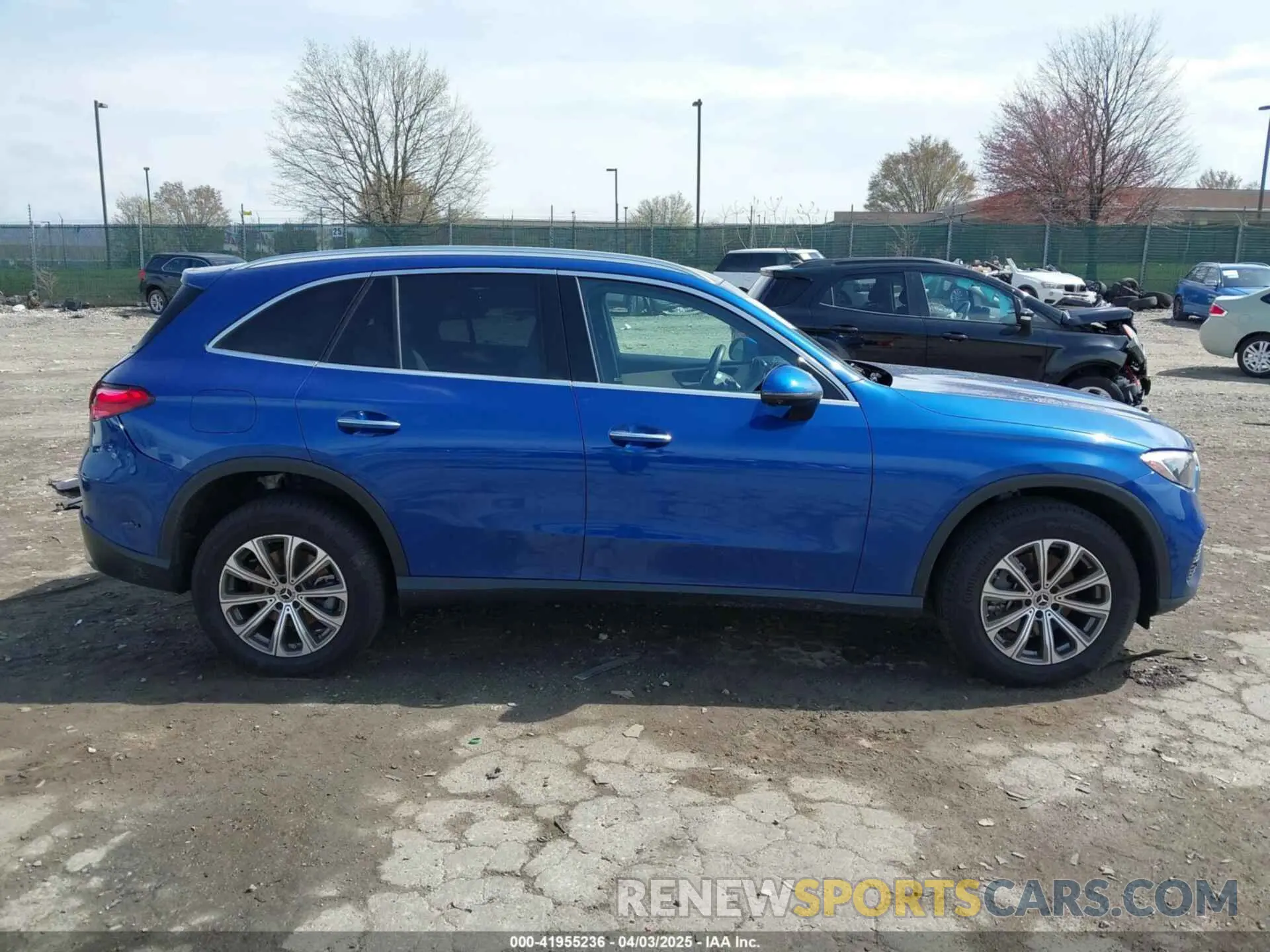 14 fotografías del automóvil dañado W1NKM4HB9RF122031 MERCEDES-BENZ GLC 300 2024