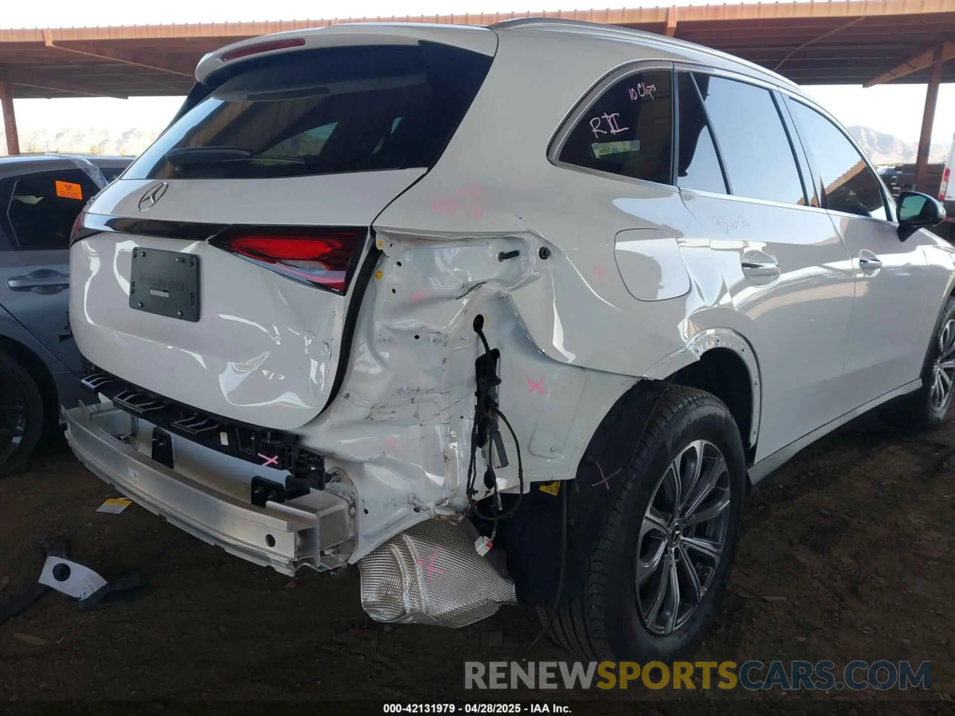 18 fotografías del automóvil dañado W1NKM4GB3SF274362 MERCEDES-BENZ GLC 300 2025