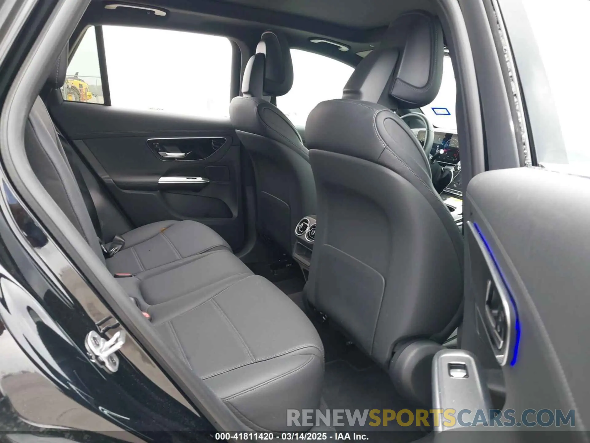 8 fotografías del automóvil dañado W1NKM4GB6SF238715 MERCEDES-BENZ GLC 300 2025