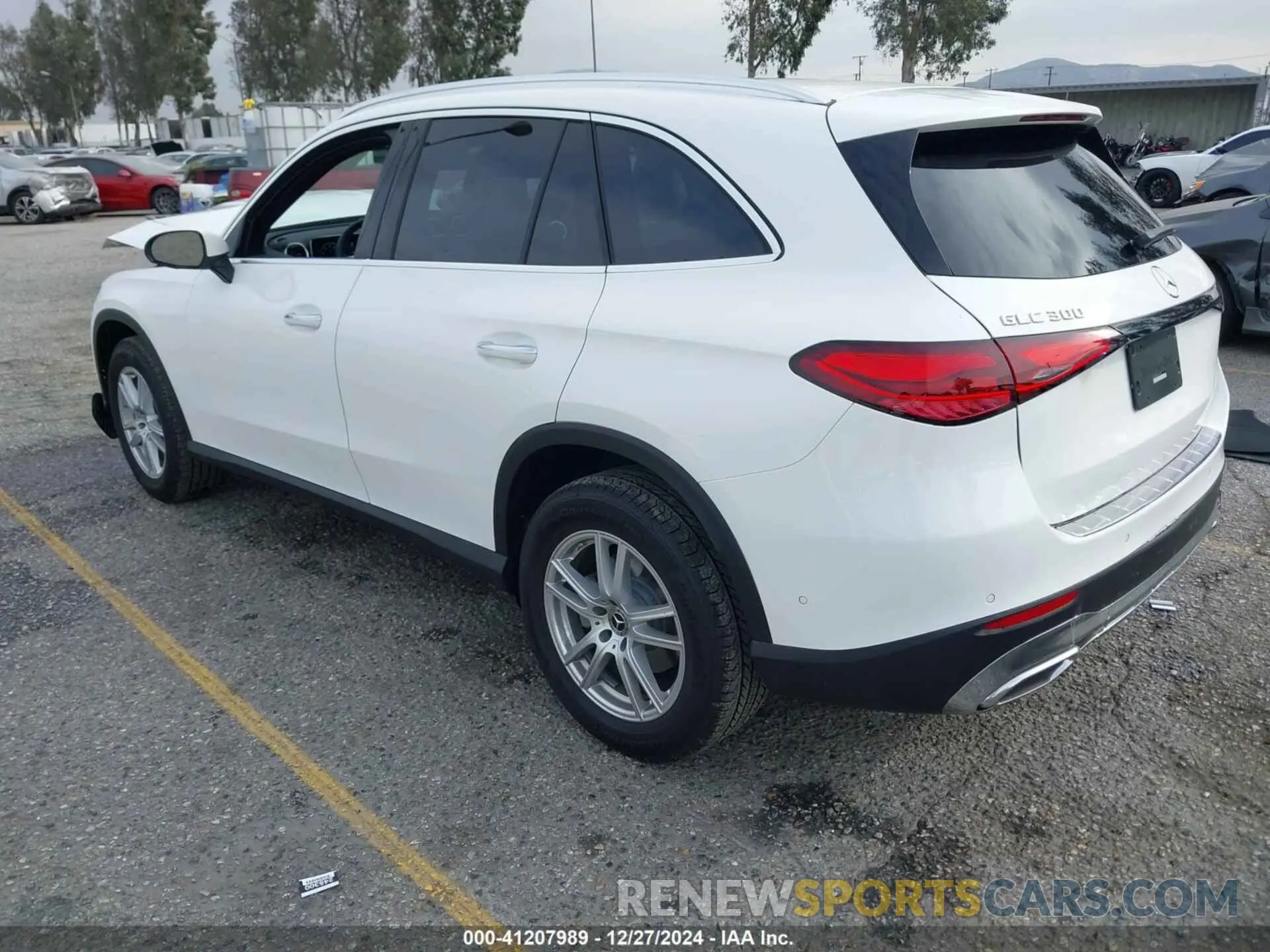 3 fotografías del automóvil dañado W1NKM4GB8SF245147 MERCEDES-BENZ GLC 300 2025