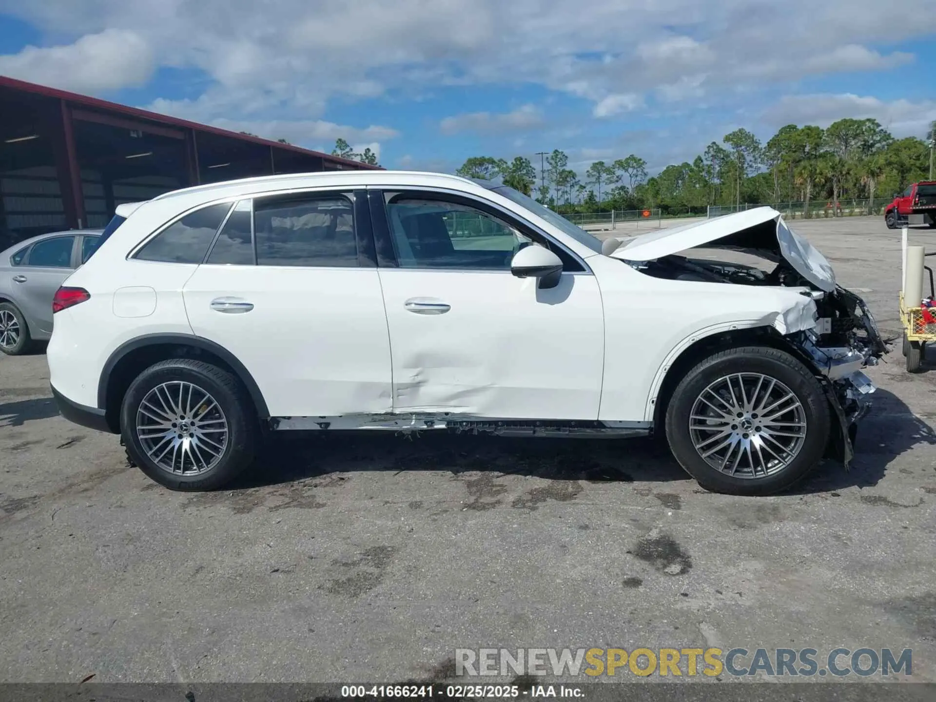 13 fotografías del automóvil dañado W1NKM4HB3SF237083 MERCEDES-BENZ GLC 300 2025