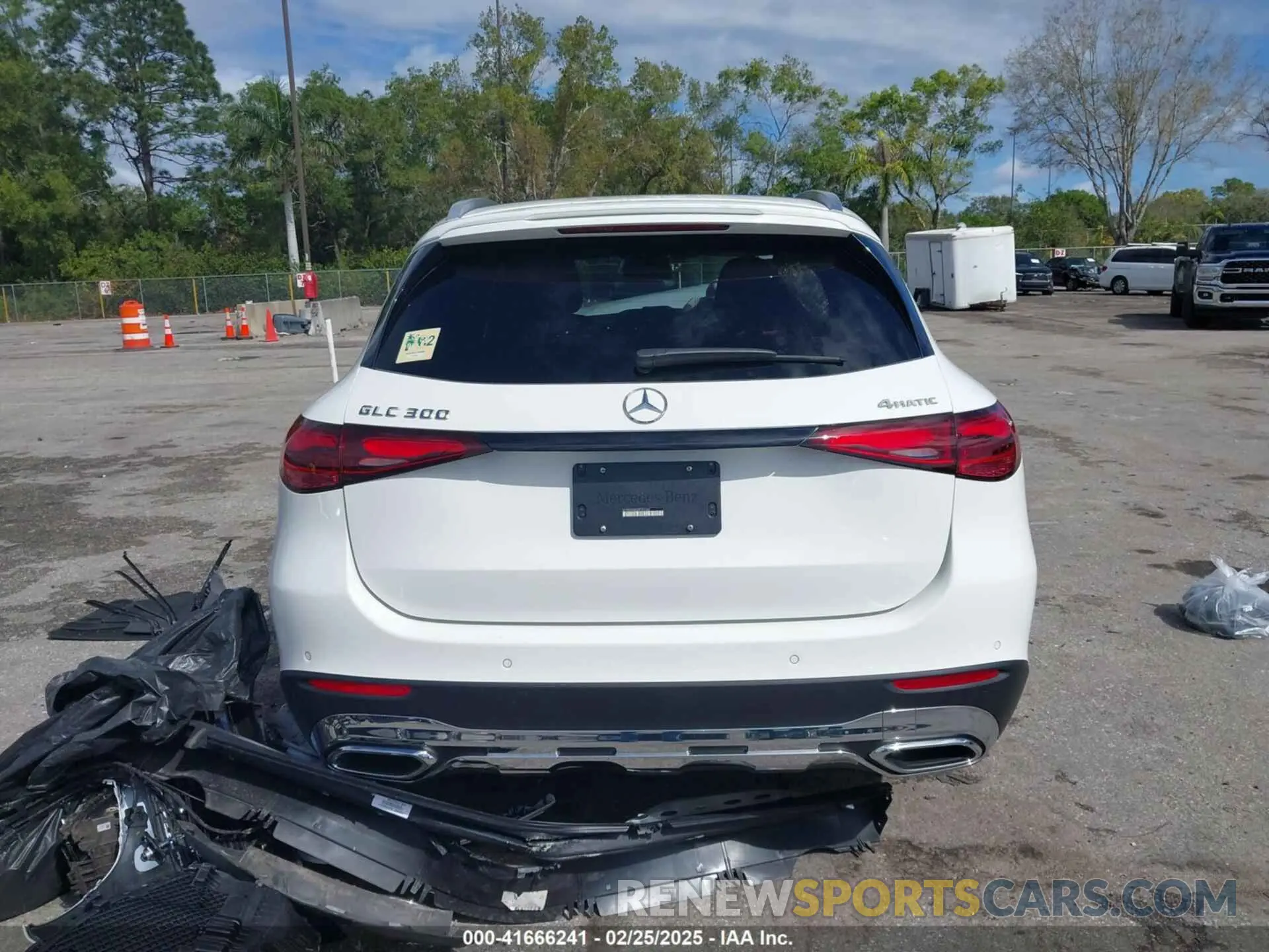 16 fotografías del automóvil dañado W1NKM4HB3SF237083 MERCEDES-BENZ GLC 300 2025