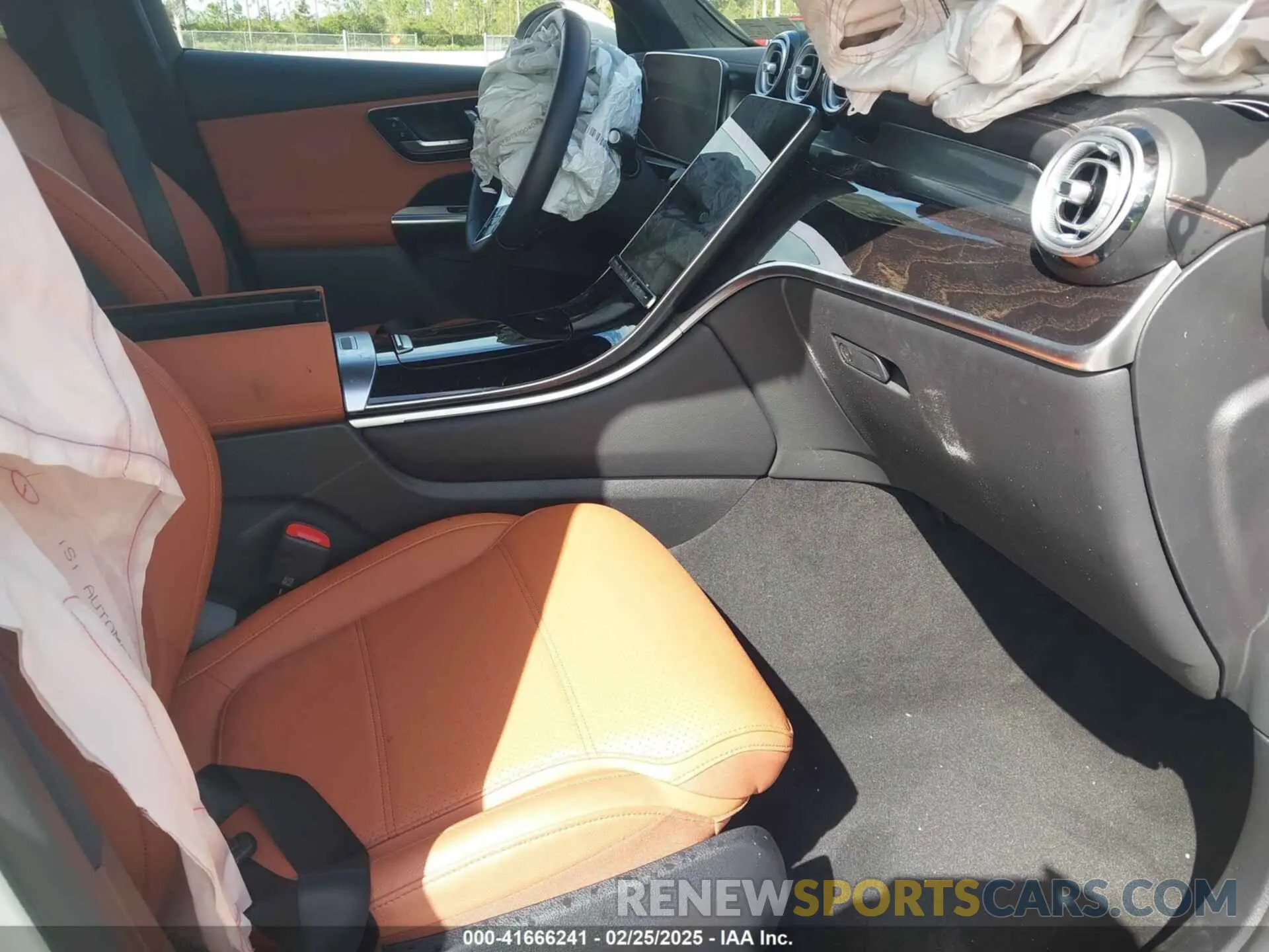 5 fotografías del automóvil dañado W1NKM4HB3SF237083 MERCEDES-BENZ GLC 300 2025