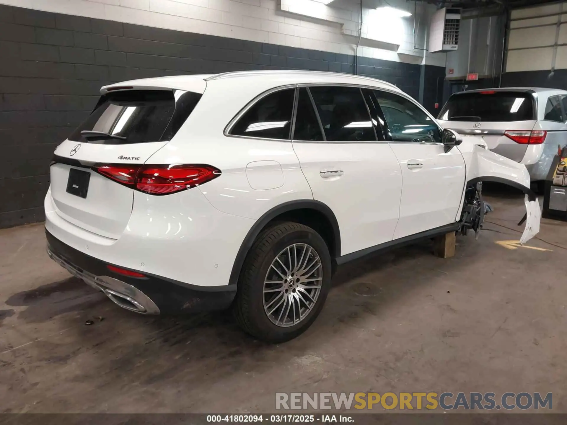 4 fotografías del automóvil dañado W1NKM4HB3SF272075 MERCEDES-BENZ GLC 300 2025