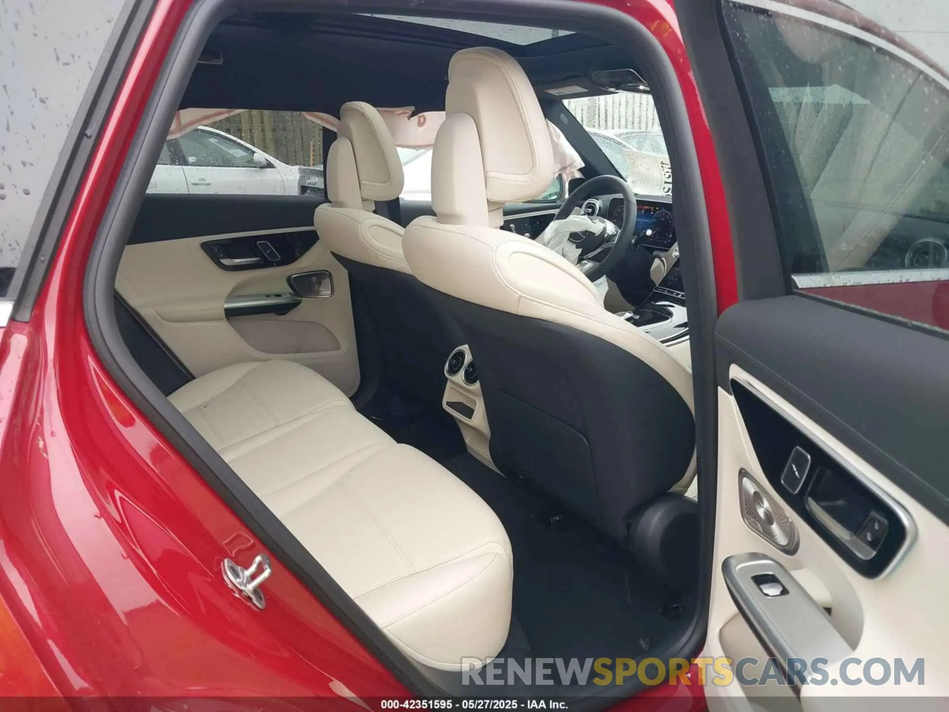 8 fotografías del automóvil dañado W1NKM4HB9SF239050 MERCEDES-BENZ GLC 300 2025