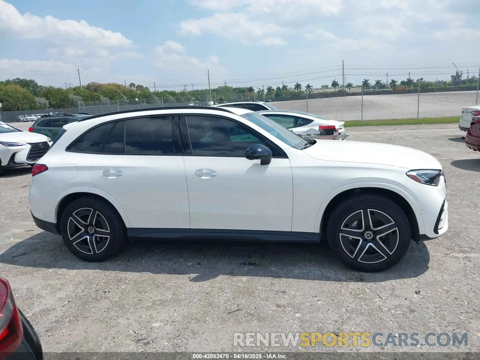 13 fotografías del automóvil dañado W1NKM4HBXSF257900 MERCEDES-BENZ GLC 300 2025