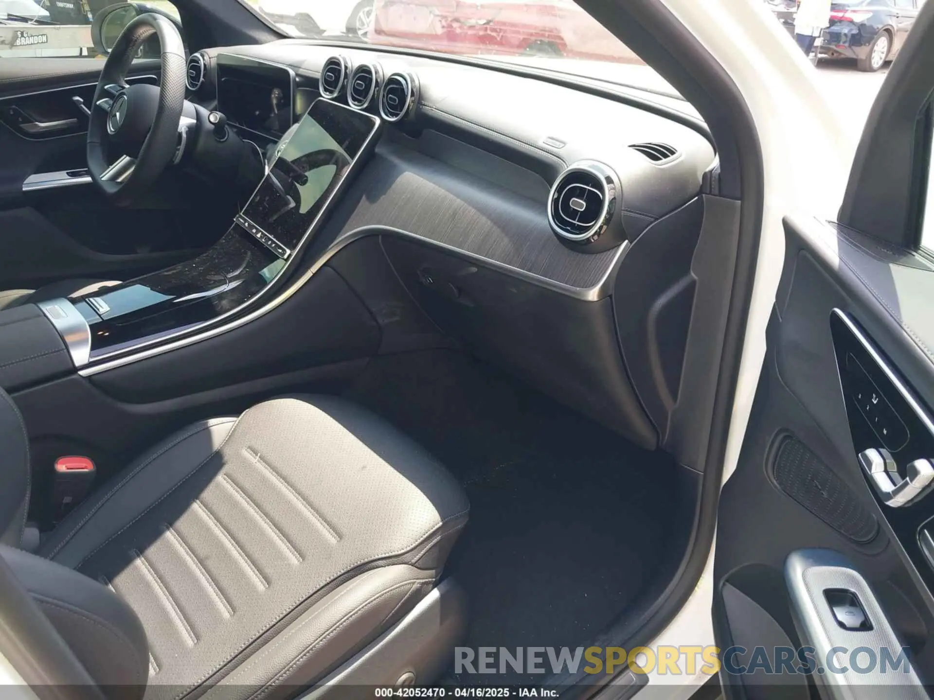 5 fotografías del automóvil dañado W1NKM4HBXSF257900 MERCEDES-BENZ GLC 300 2025