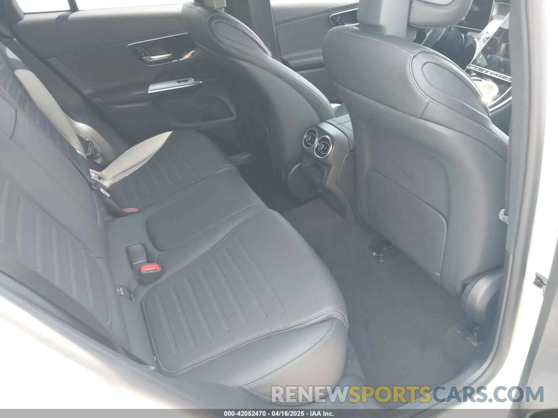 8 fotografías del automóvil dañado W1NKM4HBXSF257900 MERCEDES-BENZ GLC 300 2025
