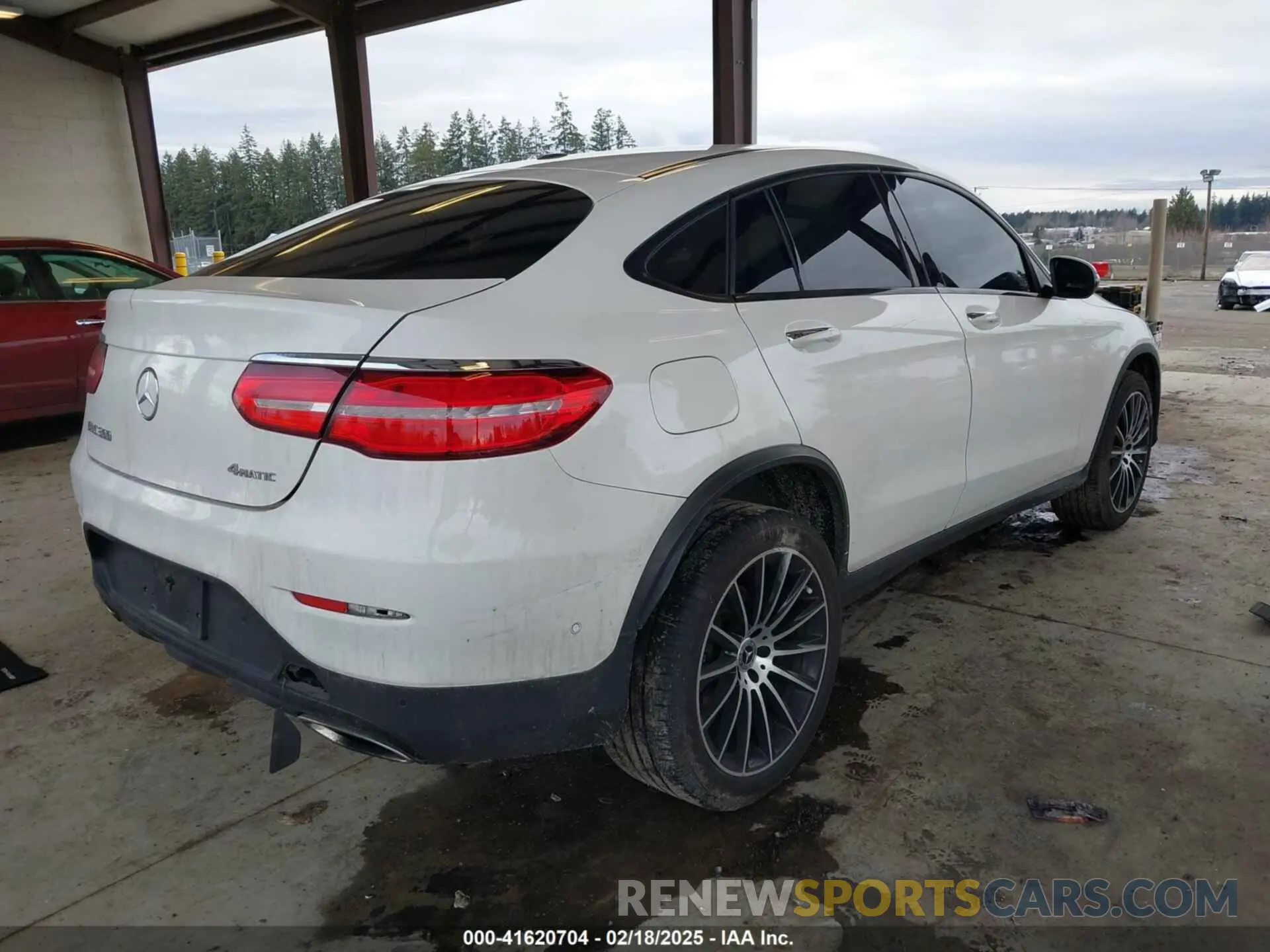 4 fotografías del automóvil dañado WDC0J4KB2KF660103 MERCEDES-BENZ GLC 300 COUPE 2019