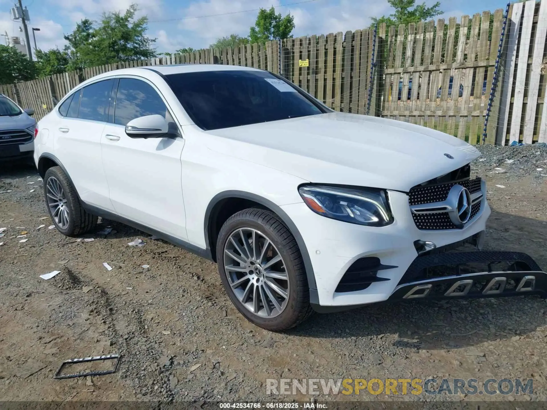1 fotografías del automóvil dañado WDC0J4KB5KF569665 MERCEDES-BENZ GLC 300 COUPE 2019
