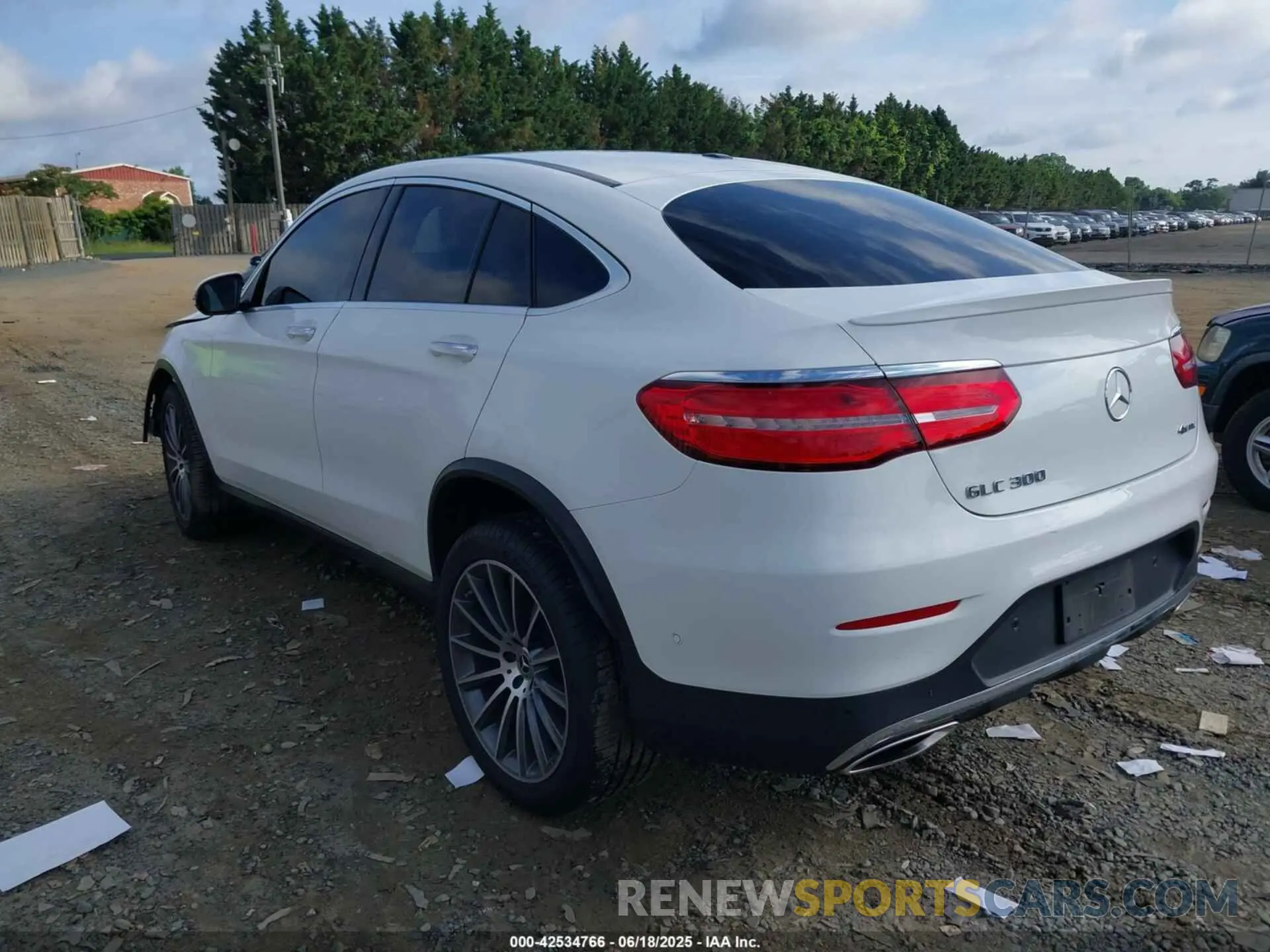 3 fotografías del automóvil dañado WDC0J4KB5KF569665 MERCEDES-BENZ GLC 300 COUPE 2019