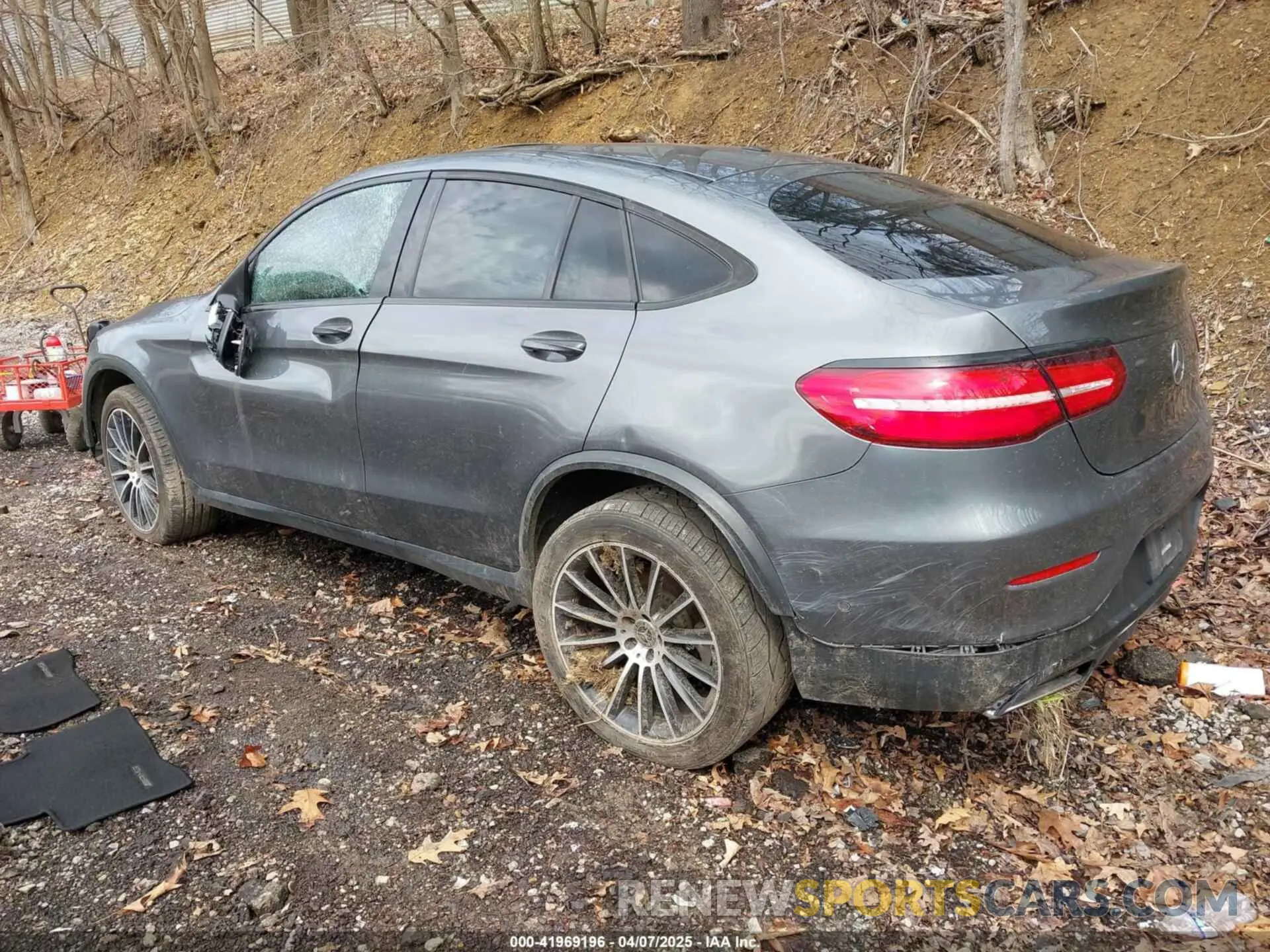 3 fotografías del automóvil dañado WDC0J4KB8KF664639 MERCEDES-BENZ GLC 300 COUPE 2019
