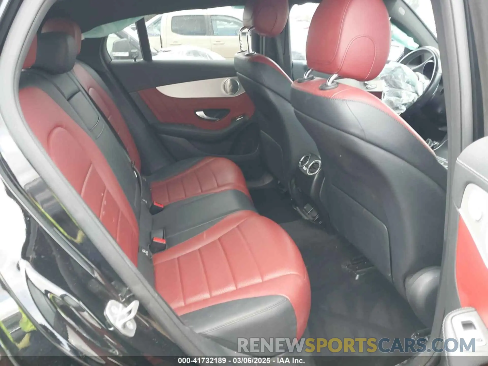 8 fotografías del automóvil dañado WDC0J8EB6LF752366 MERCEDES-BENZ GLC 300 COUPE 2020