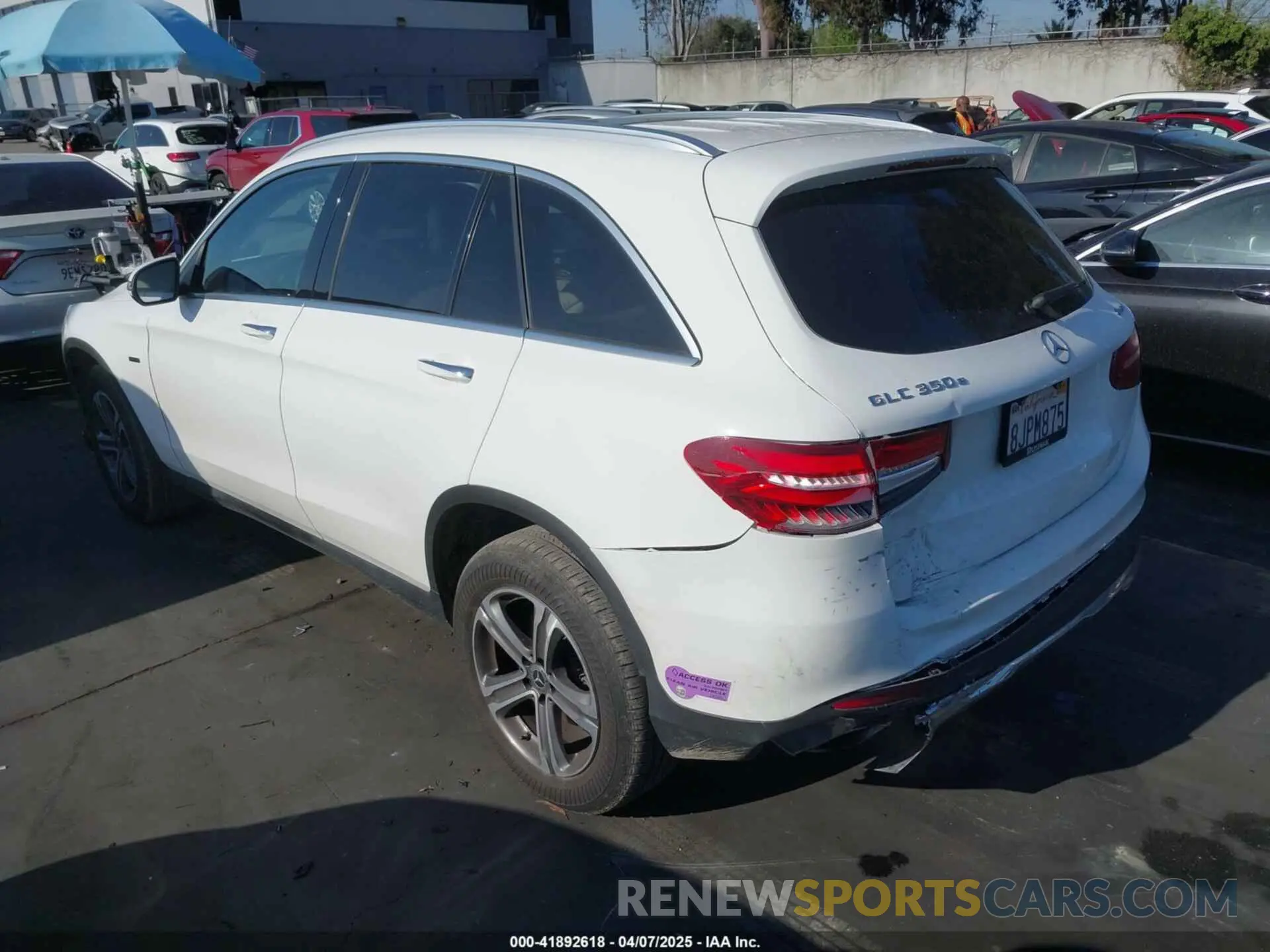 3 fotografías del automóvil dañado WDC0G5EB0KF585613 MERCEDES-BENZ GLC 350E 2019