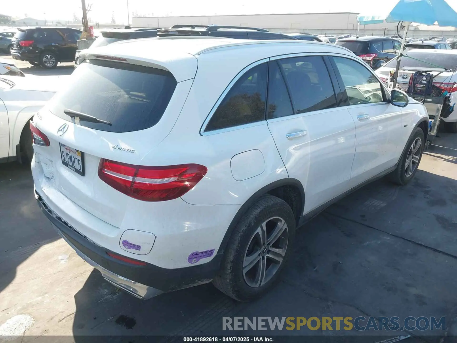 4 fotografías del automóvil dañado WDC0G5EB0KF585613 MERCEDES-BENZ GLC 350E 2019