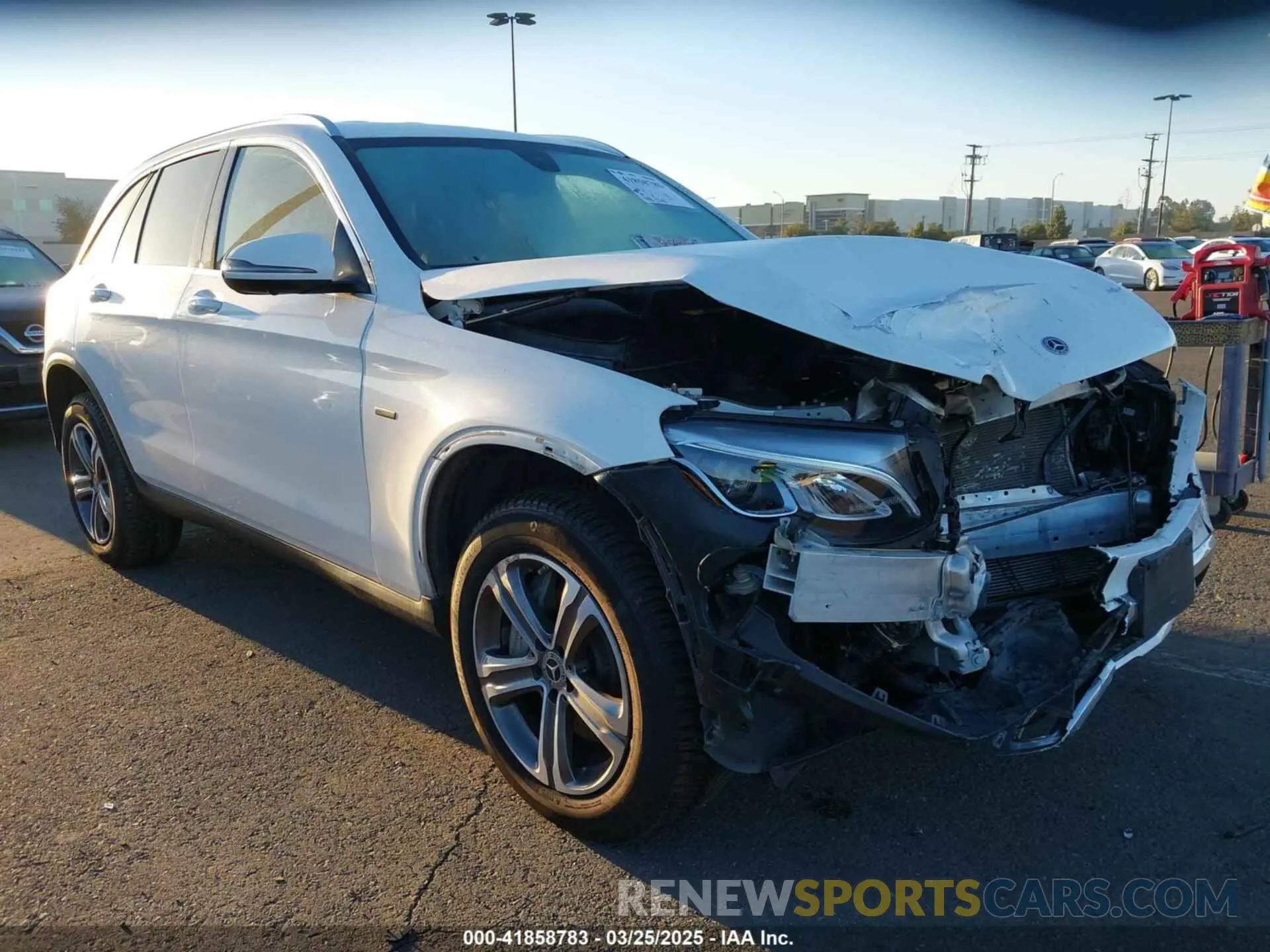 1 fotografías del automóvil dañado WDC0G5EB1KF519491 MERCEDES-BENZ GLC 350E 2019