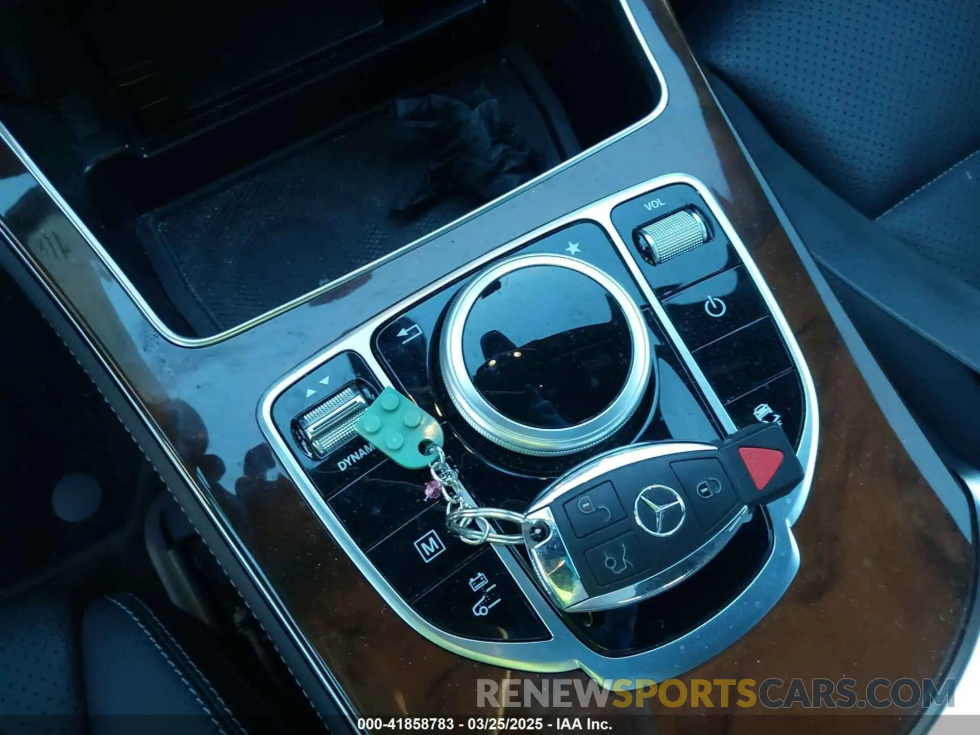 11 fotografías del automóvil dañado WDC0G5EB1KF519491 MERCEDES-BENZ GLC 350E 2019