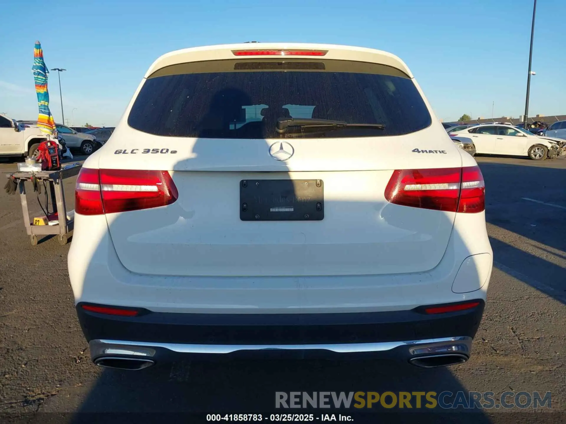 16 fotografías del automóvil dañado WDC0G5EB1KF519491 MERCEDES-BENZ GLC 350E 2019