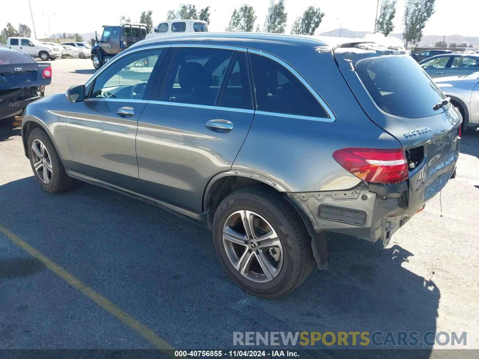 3 fotografías del automóvil dañado WDC0G5EB1KF625858 MERCEDES-BENZ GLC 350E 2019