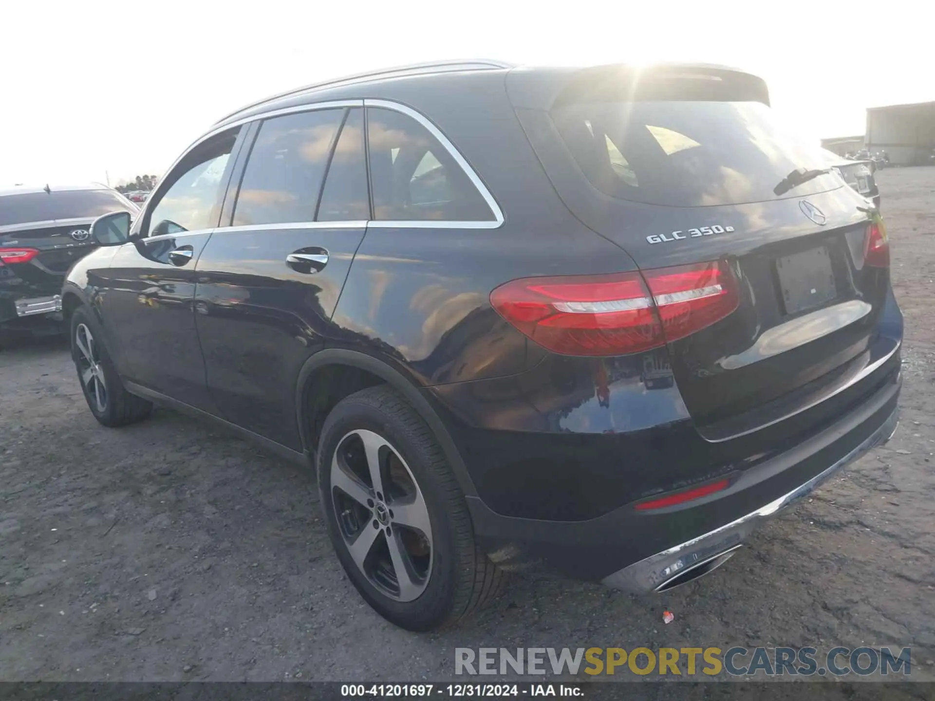 3 fotografías del automóvil dañado WDC0G5EB4KF517685 MERCEDES-BENZ GLC 350E 2019