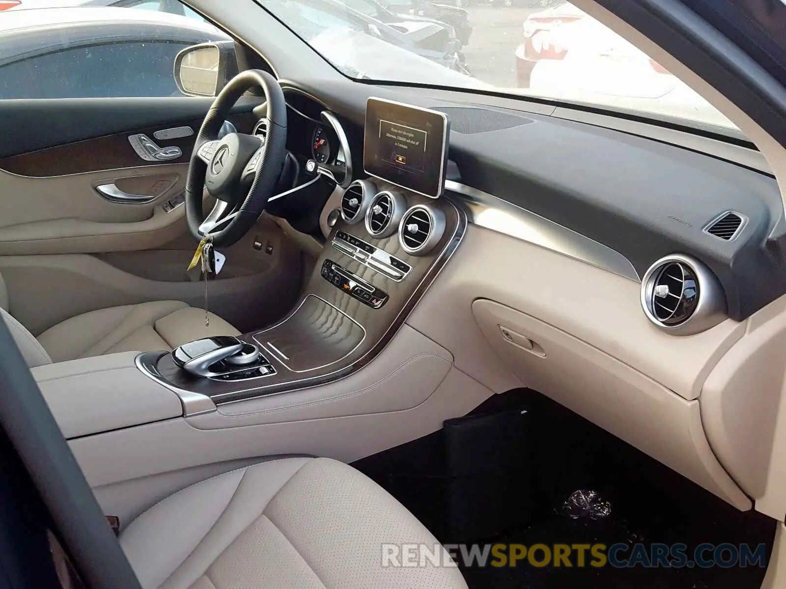5 fotografías del automóvil dañado WDC0G5EB4KF601649 MERCEDES-BENZ GLC 350E 2019