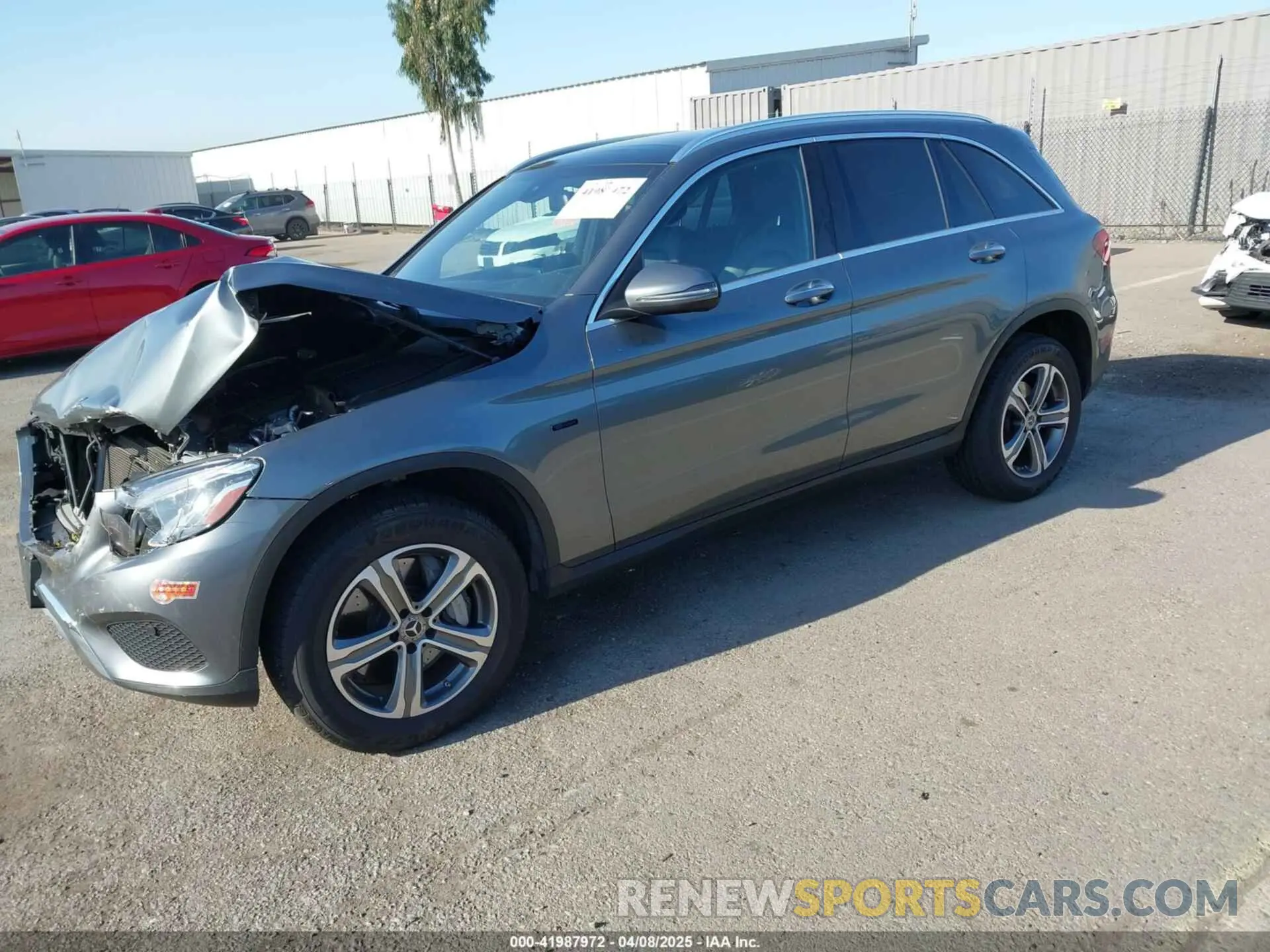 2 fotografías del automóvil dañado WDC0G5EB5KF606374 MERCEDES-BENZ GLC 350E 2019