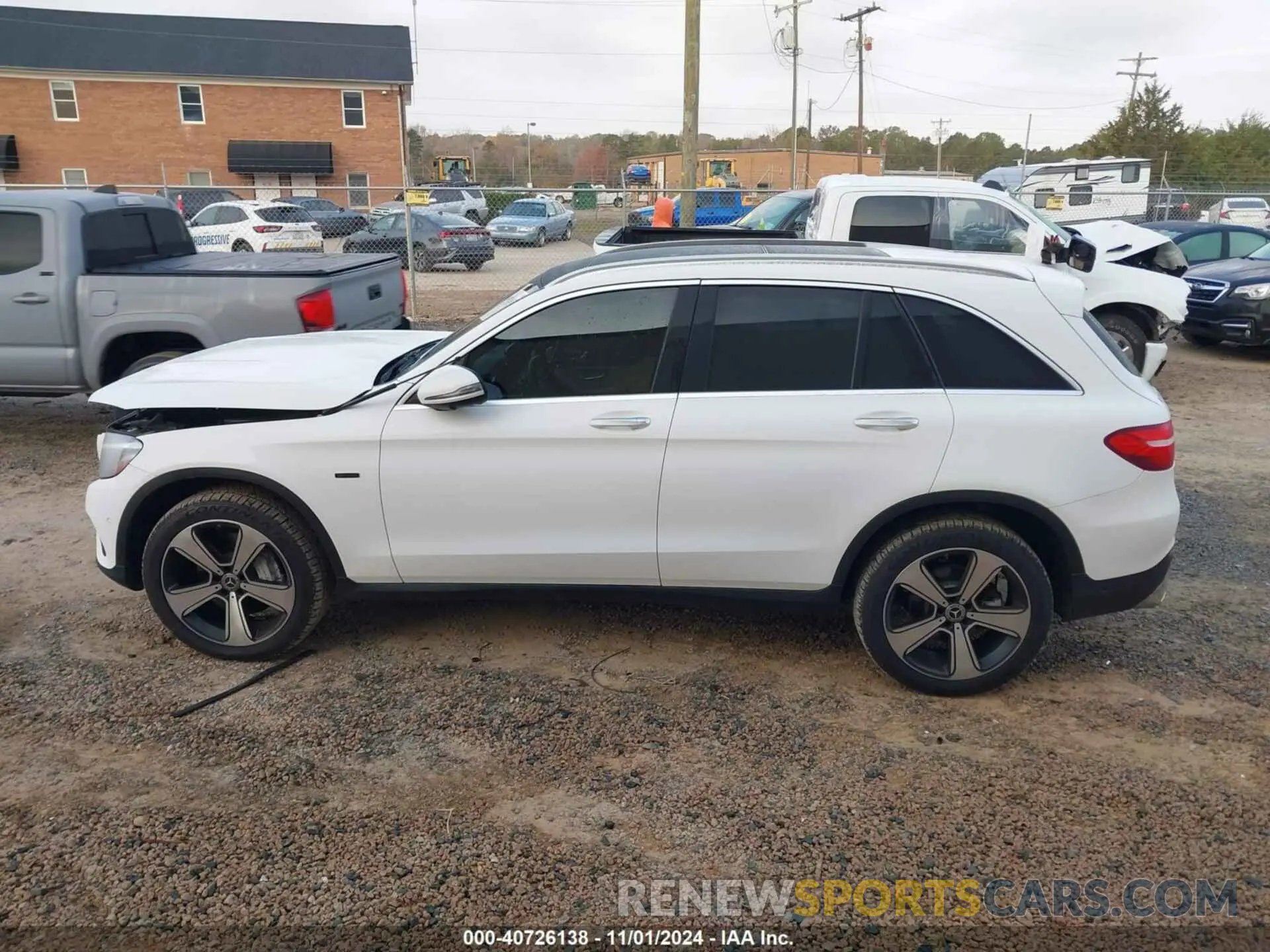 14 fotografías del automóvil dañado WDC0G5EB8KF627199 MERCEDES-BENZ GLC 350E 2019