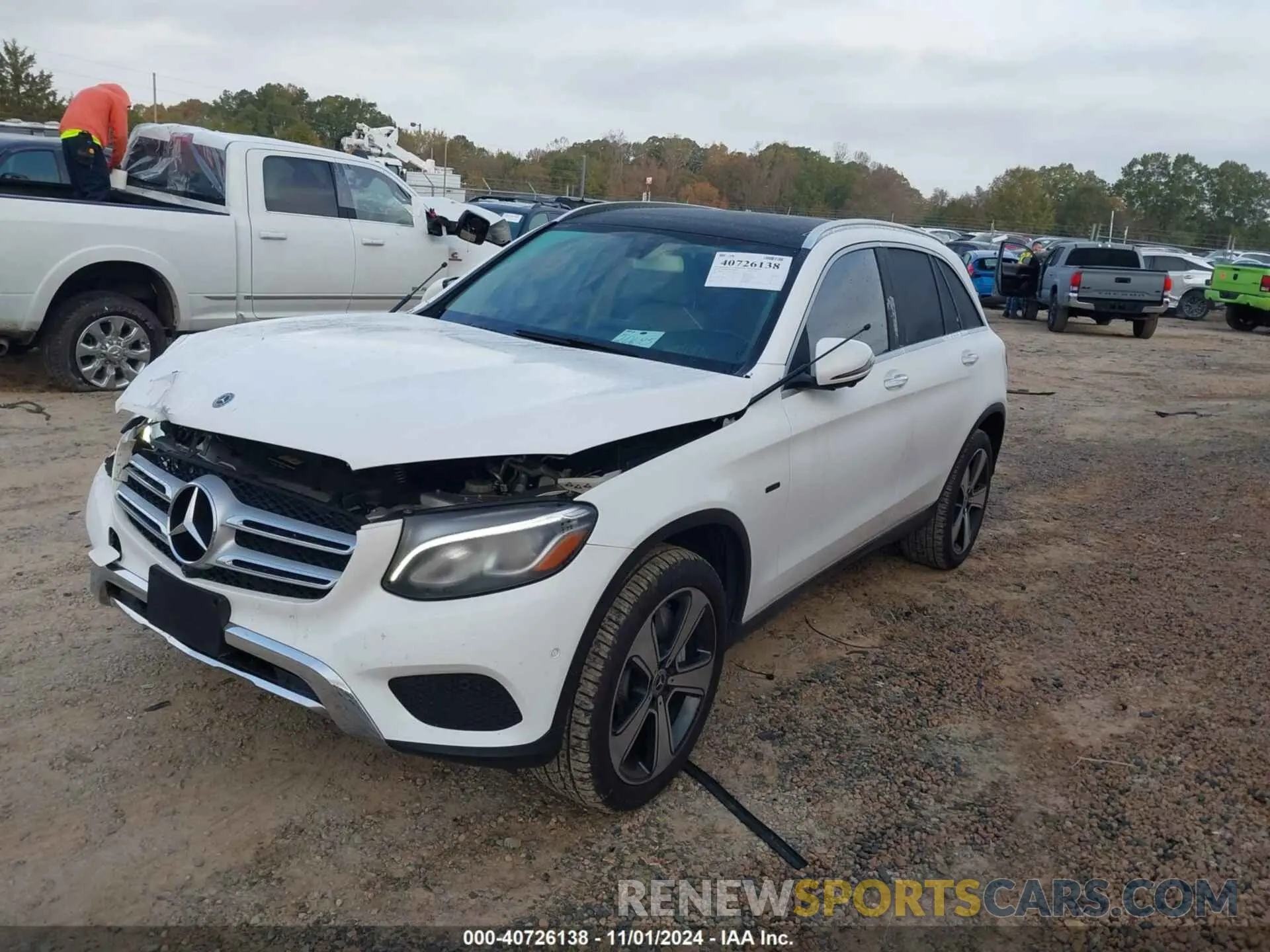 2 fotografías del automóvil dañado WDC0G5EB8KF627199 MERCEDES-BENZ GLC 350E 2019
