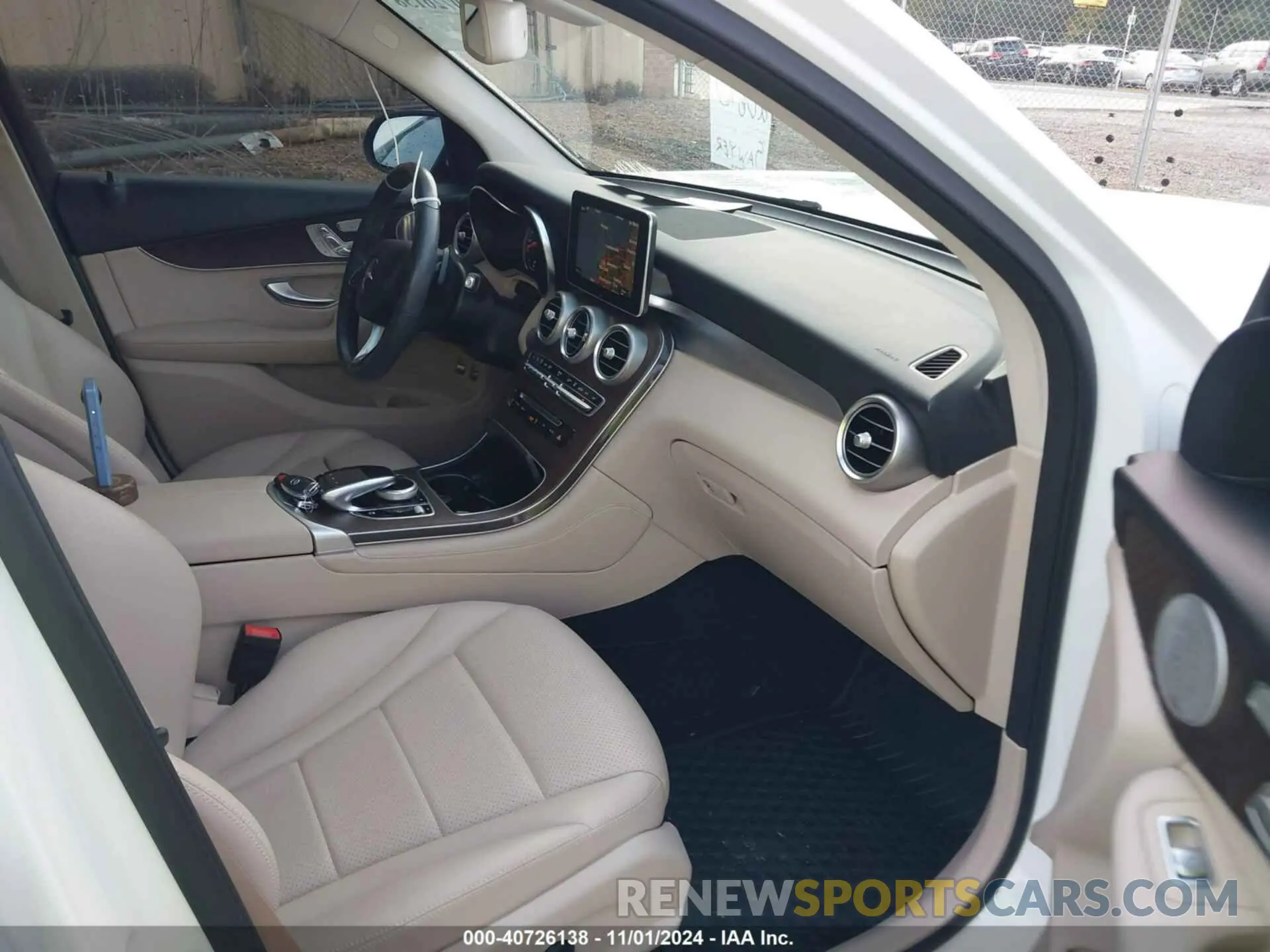 5 fotografías del automóvil dañado WDC0G5EB8KF627199 MERCEDES-BENZ GLC 350E 2019