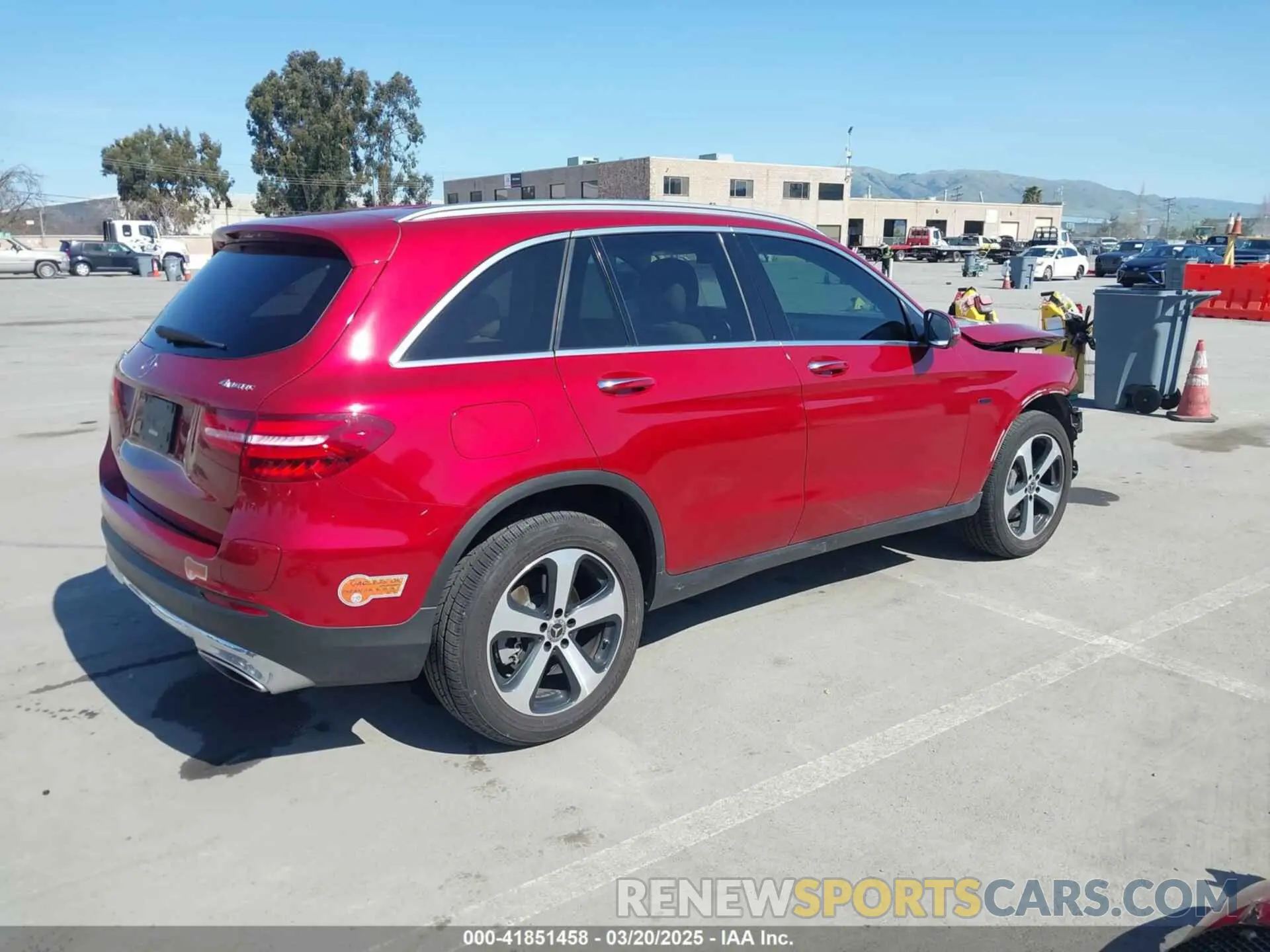 4 fotografías del automóvil dañado WDC0G5EB9KF617426 MERCEDES-BENZ GLC 350E 2019