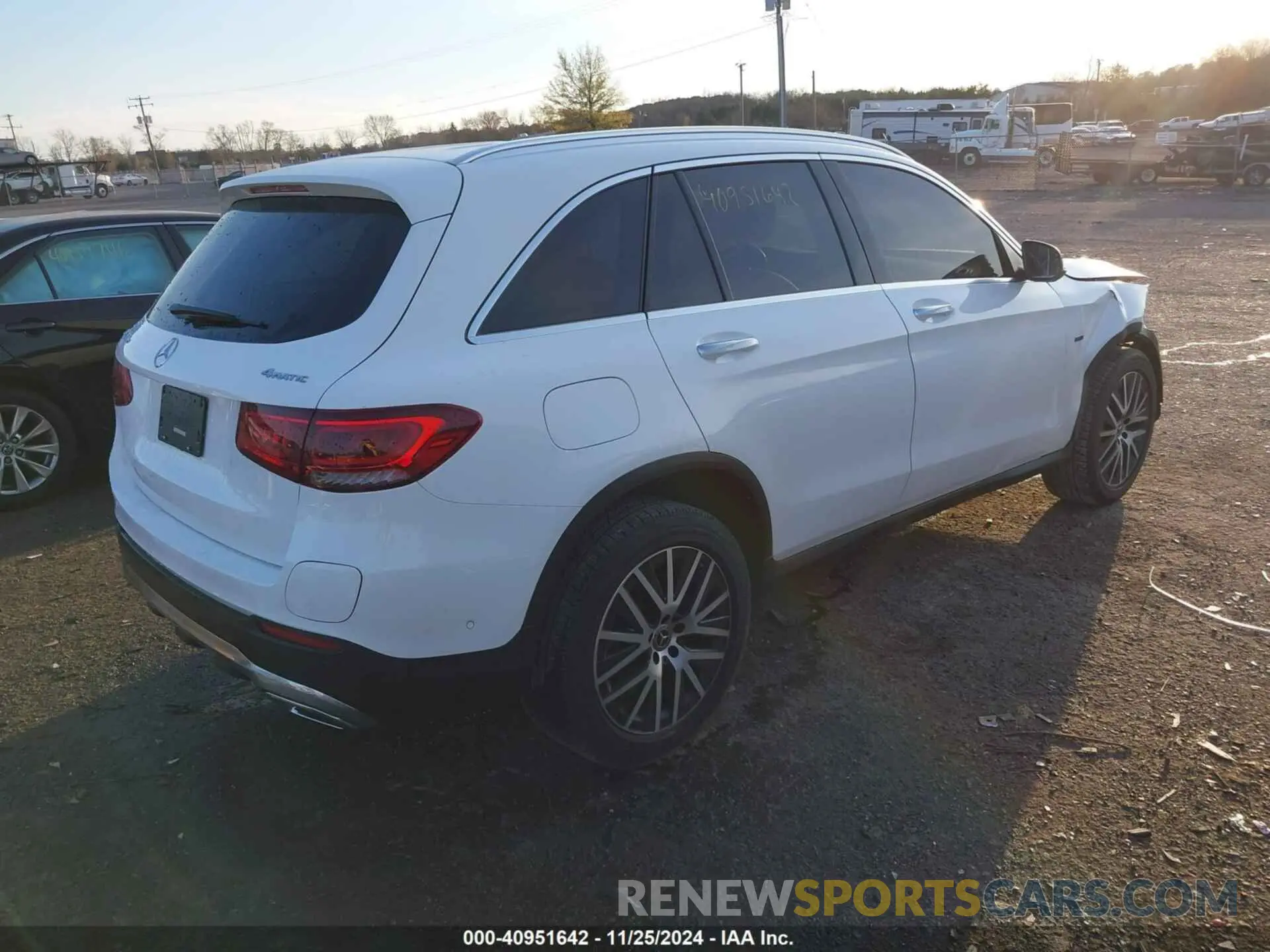 4 fotografías del automóvil dañado W1N0G5DB9LF777307 MERCEDES-BENZ GLC 350E 2020