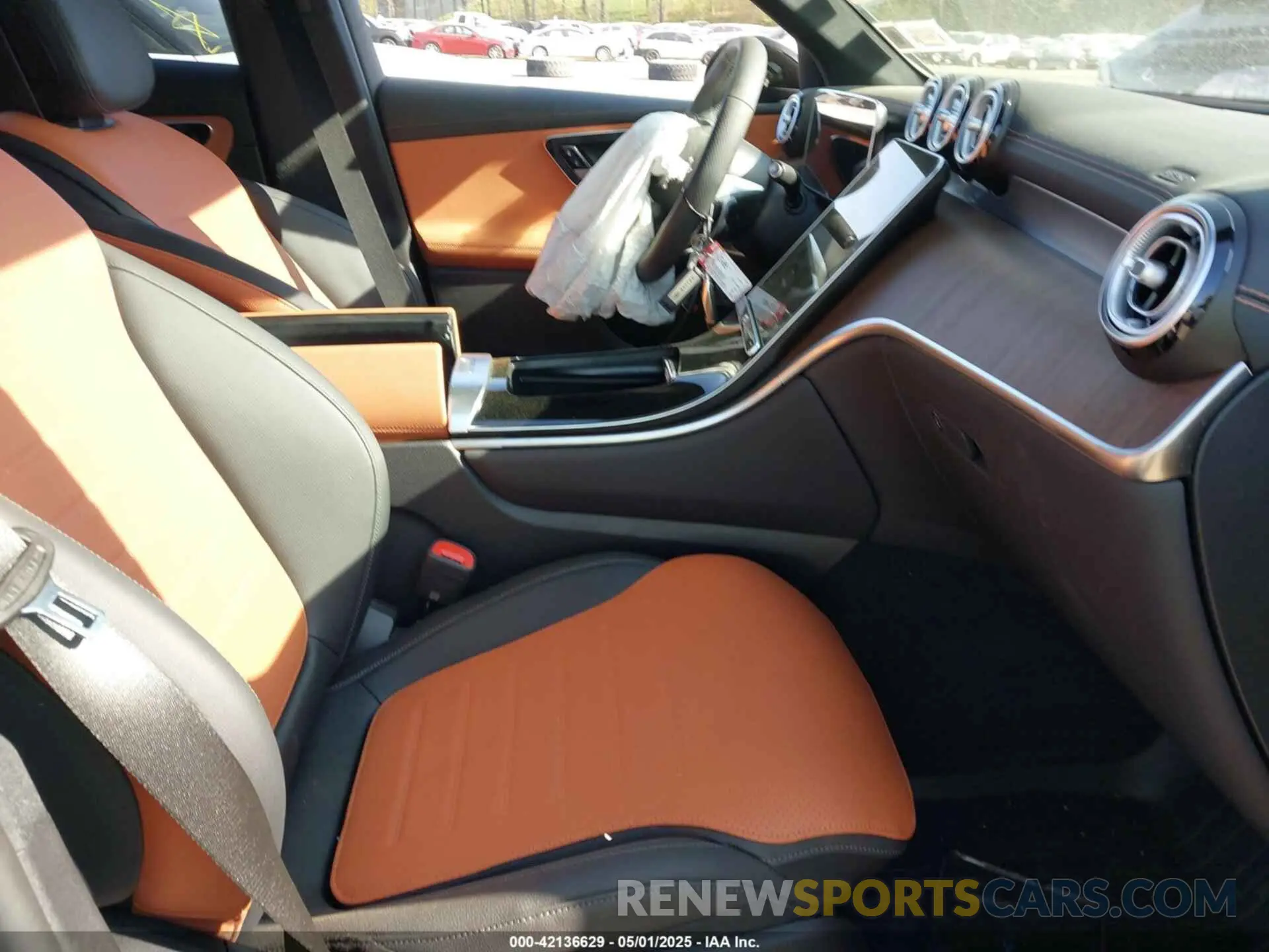 5 fotografías del automóvil dañado W1NKM5GB7SF344340 MERCEDES-BENZ GLC 350E 2025