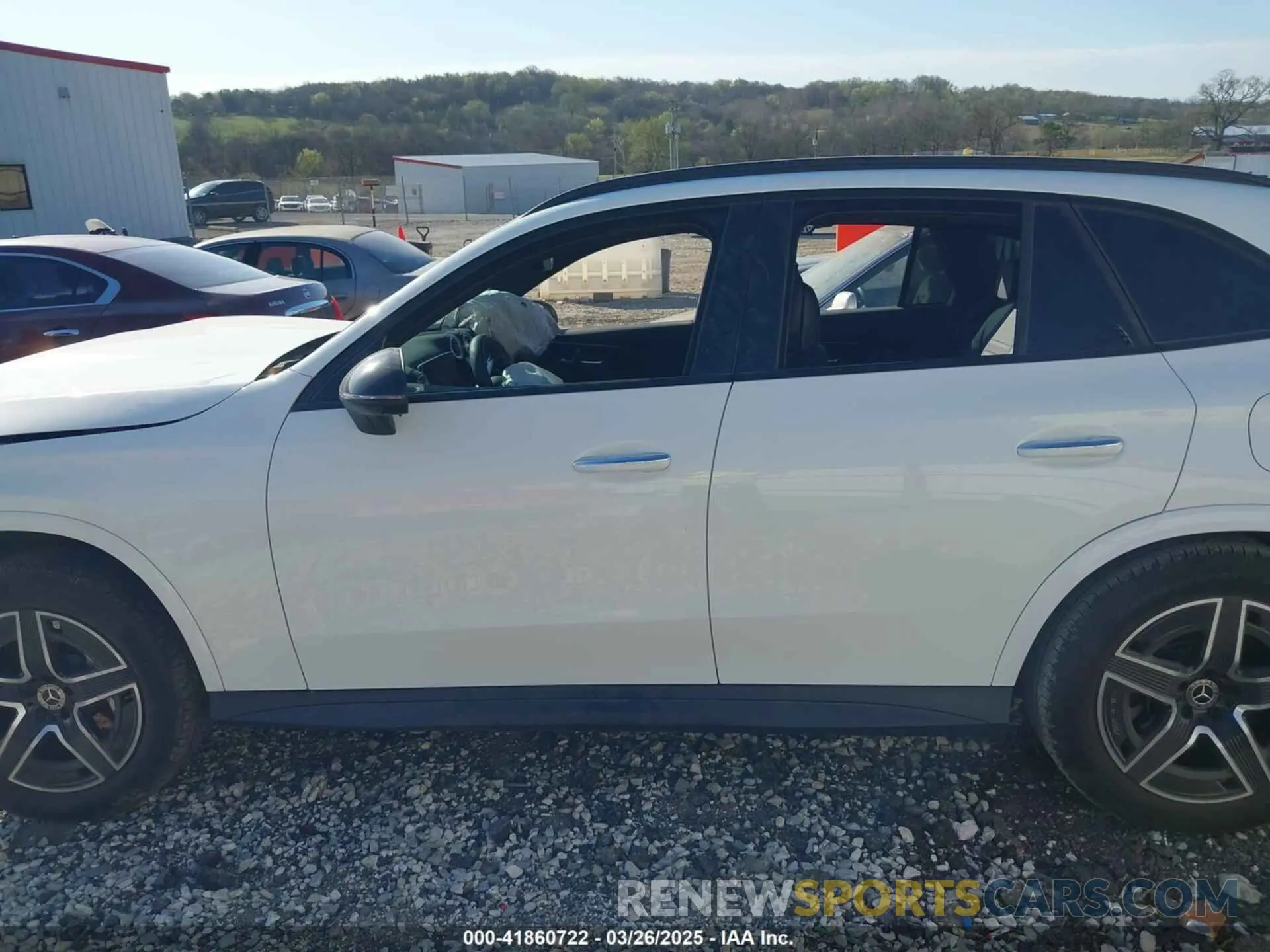 14 fotografías del automóvil dañado W1NKM5GB9SF247236 MERCEDES-BENZ GLC 350E 2025
