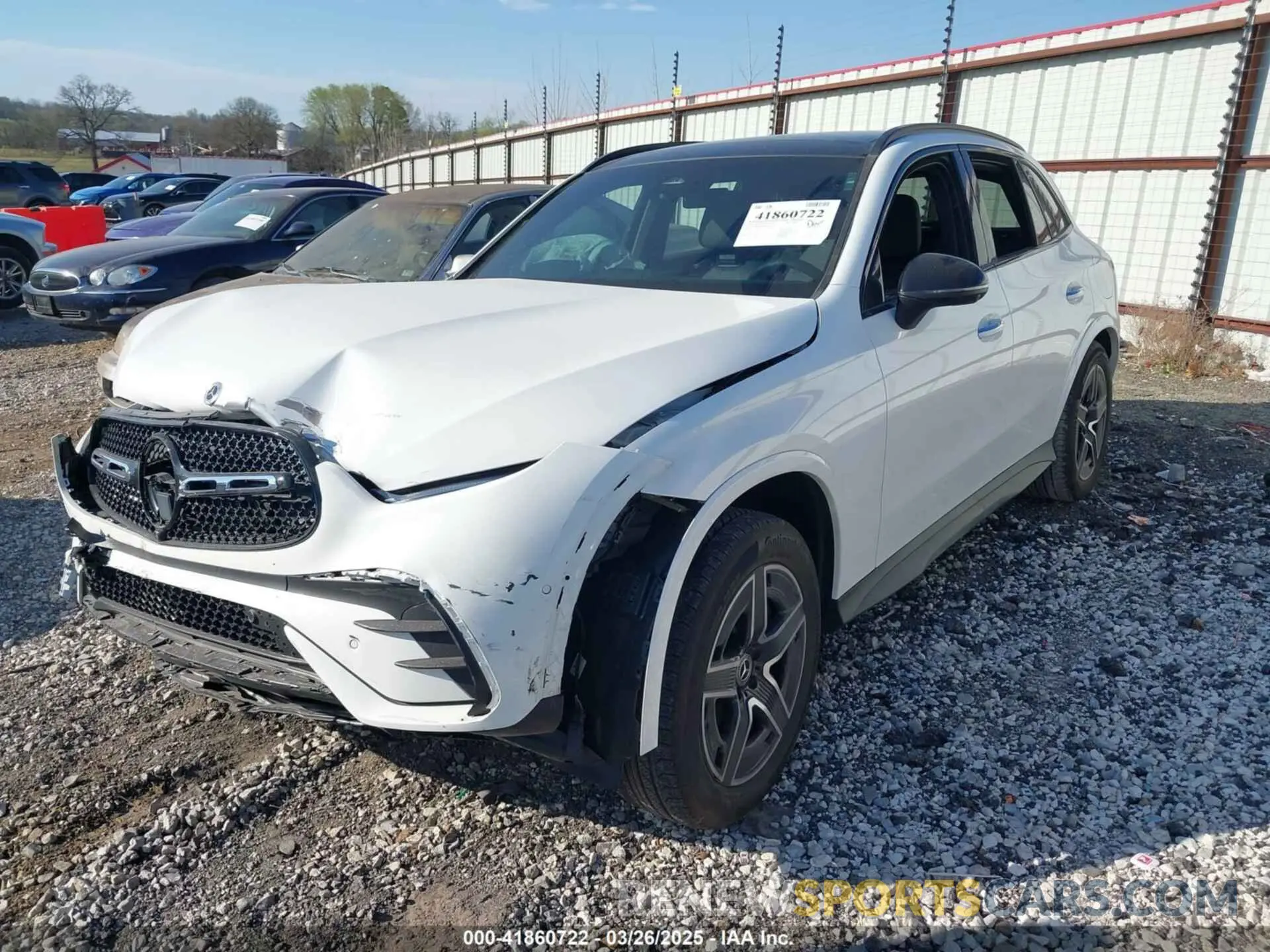 2 fotografías del automóvil dañado W1NKM5GB9SF247236 MERCEDES-BENZ GLC 350E 2025