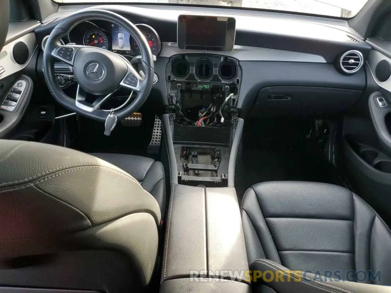 8 fotografías del automóvil dañado WDC0G4JB0KV123817 MERCEDES-BENZ GLC-CLASS 2019