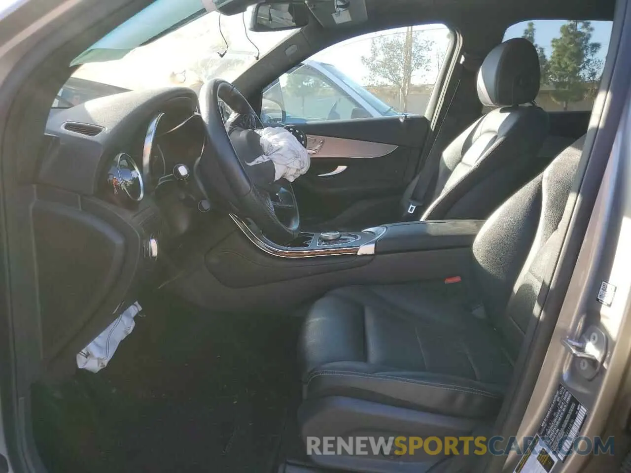 7 fotografías del automóvil dañado WDC0G4JB0KV131870 MERCEDES-BENZ GLC-CLASS 2019