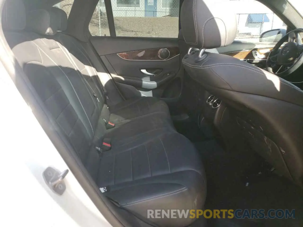 11 fotografías del automóvil dañado WDC0G4JB0KV138186 MERCEDES-BENZ GLC-CLASS 2019