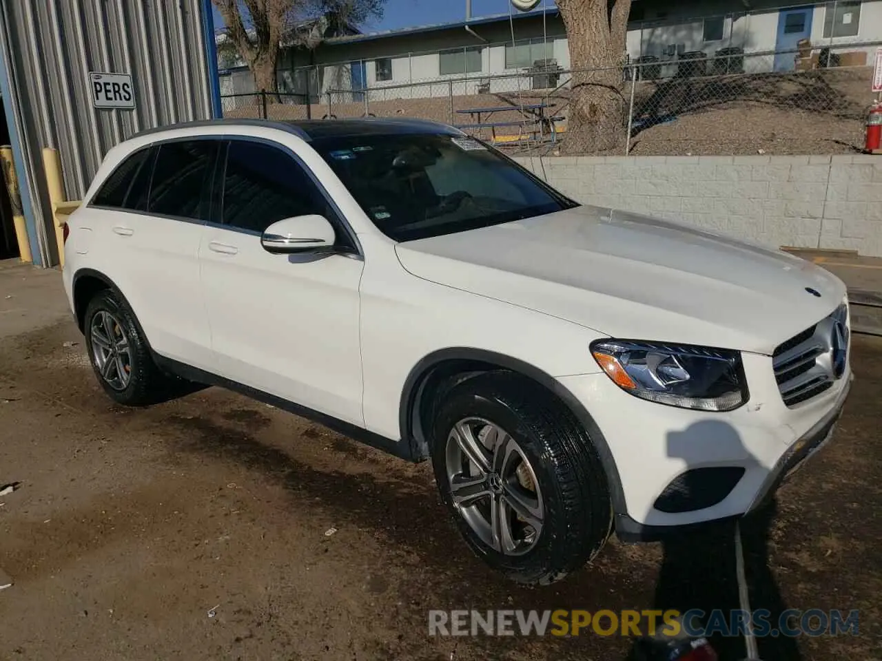 4 fotografías del automóvil dañado WDC0G4JB0KV138186 MERCEDES-BENZ GLC-CLASS 2019